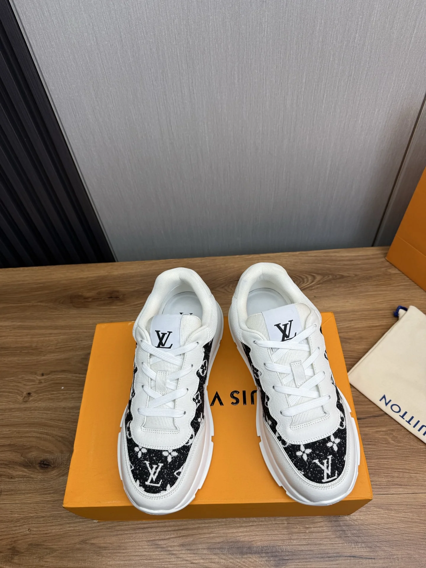 남성 클래식 스니커즈(2color) 상세