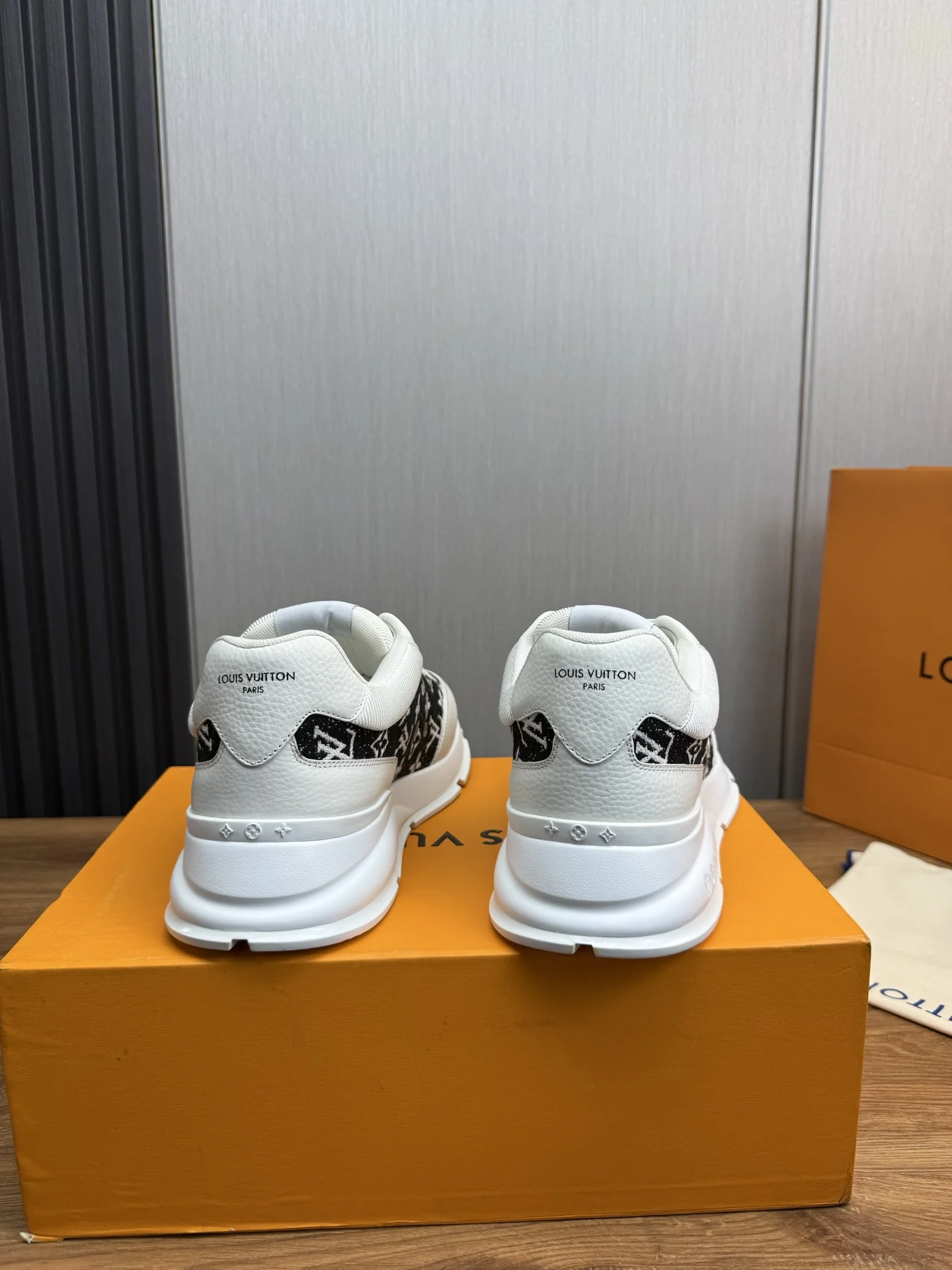 남성 클래식 스니커즈(2color) 상세