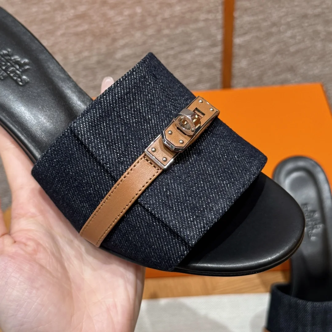 Gigi Kelly 힐 상세