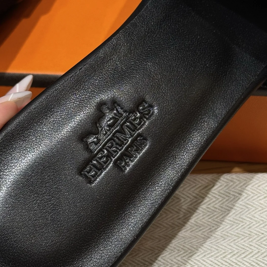 Gigi Kelly 힐 상세