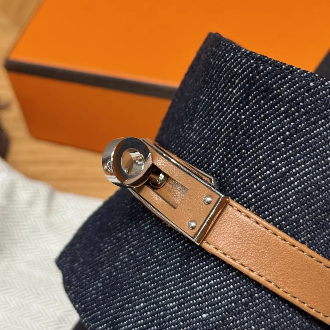 Gigi Kelly 힐 상세