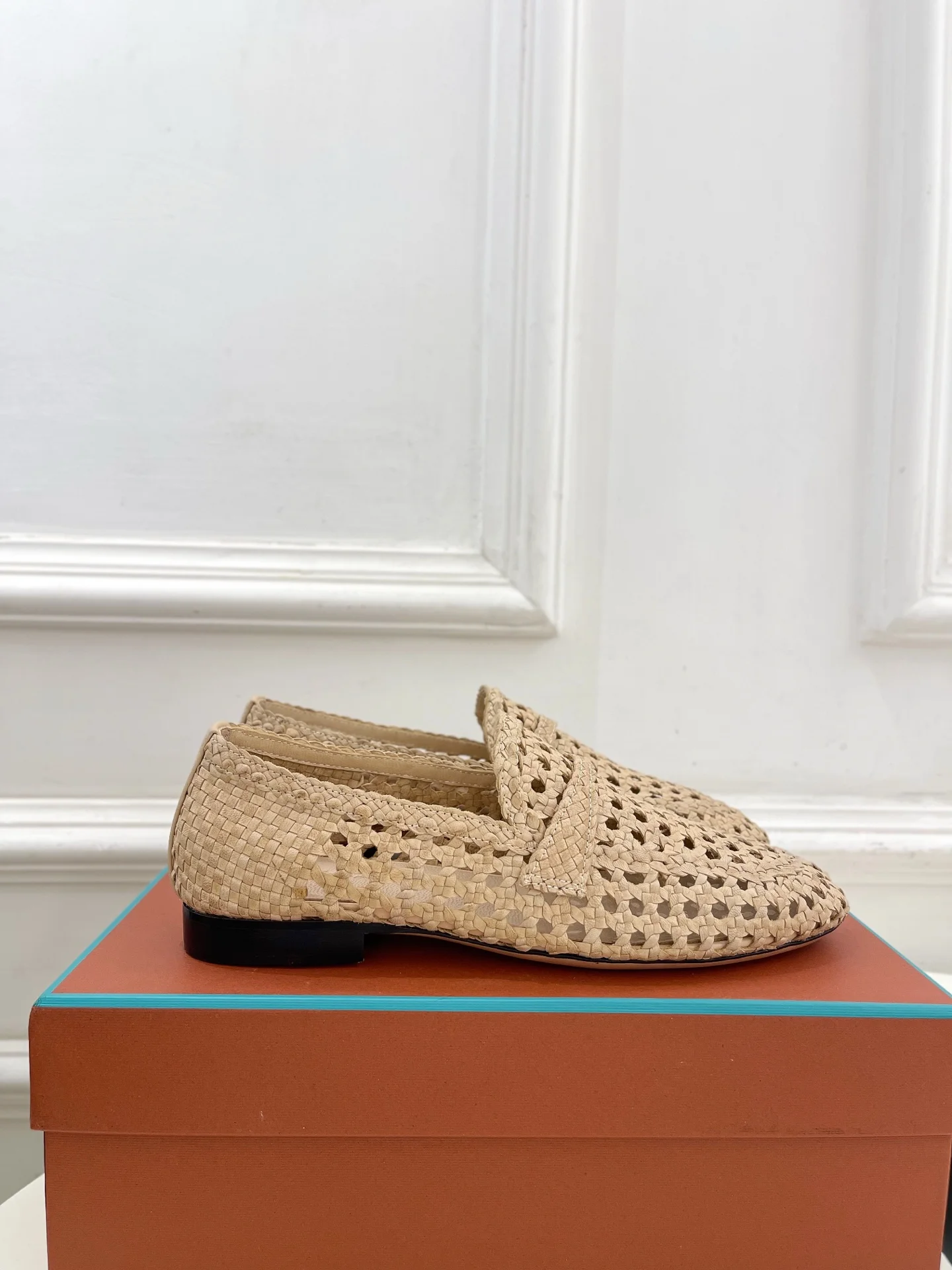 2025 봄여름 신상 레온 펀칭 로퍼 (2color) 상세