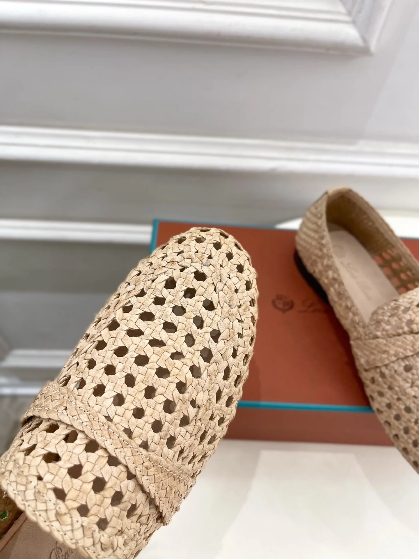 2025 봄여름 신상 레온 펀칭 로퍼 (2color) 상세