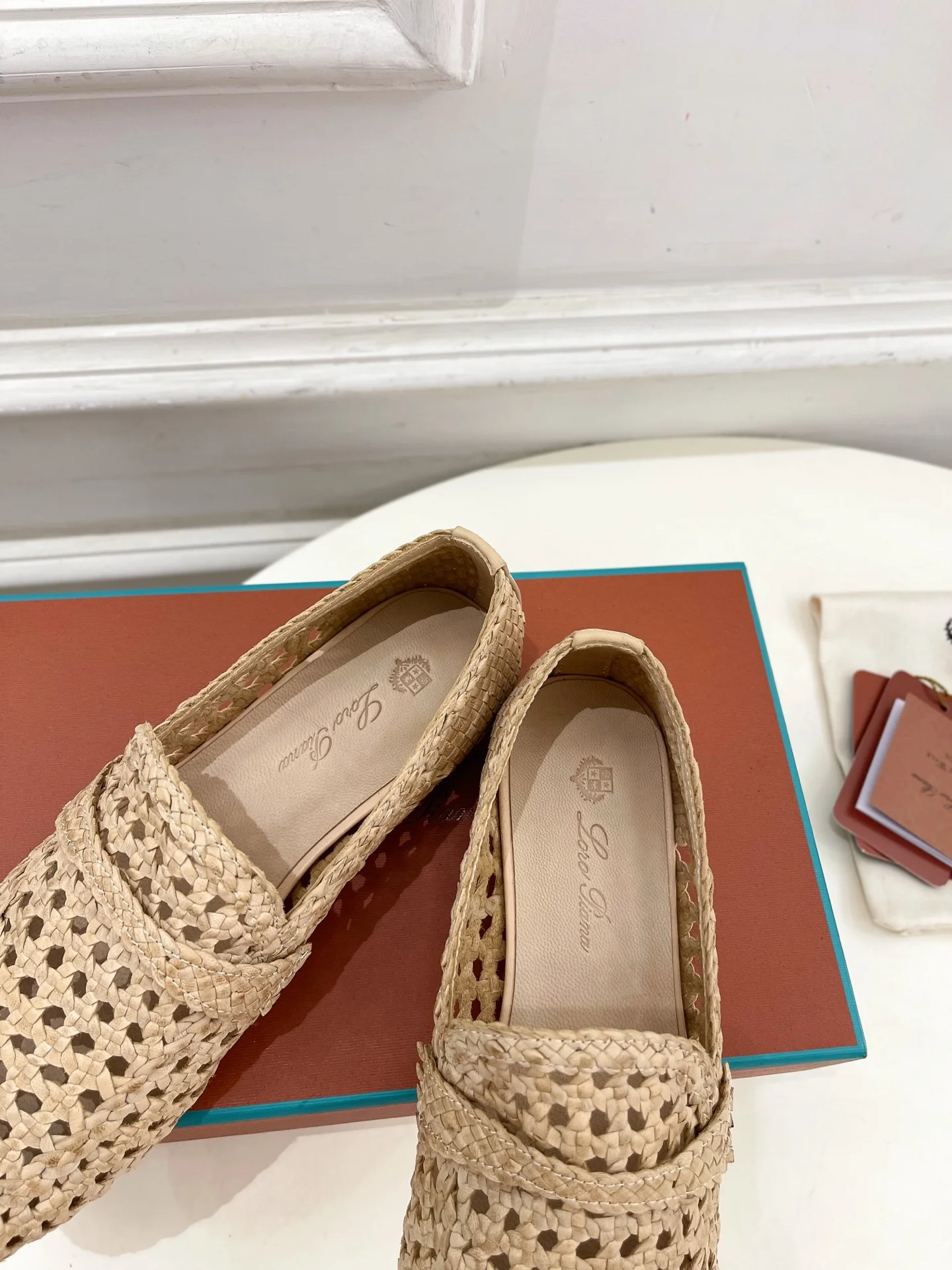 2025 봄여름 신상 레온 펀칭 로퍼 (2color) 상세