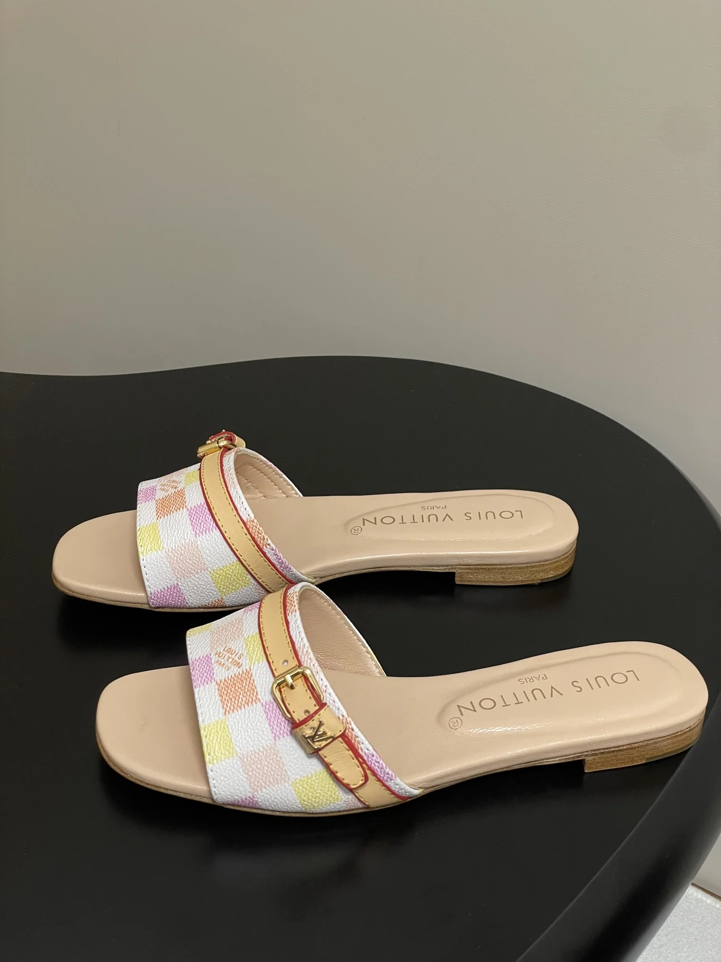 25ss 클래식 플랫 슬리퍼 (2color) 상세