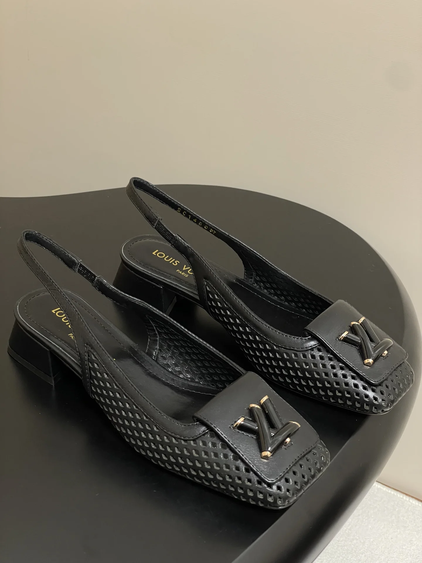 25ss 봄여름 신상 통굽 샌들(2color) 상세