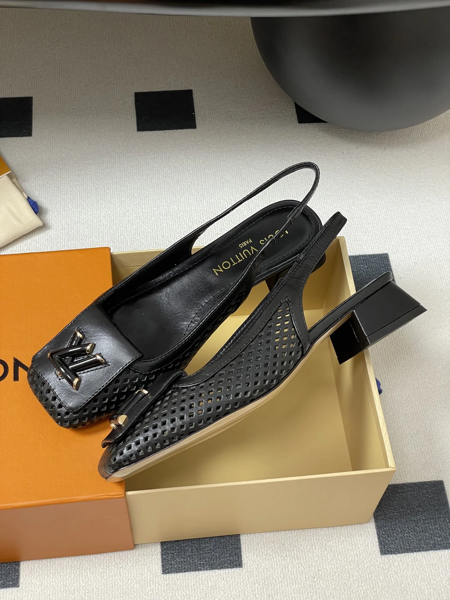 25ss 봄여름 신상 통굽 샌들(2color) 상세