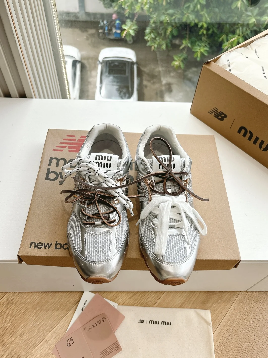 미우미우&뉴발란스 콜라보 메일라드 배색 트레이닝화 (3color) 상세