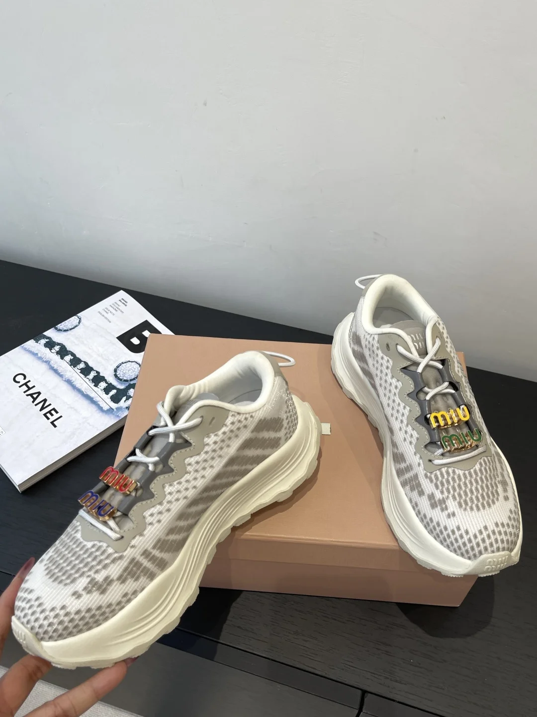 2025 최신 아메리칸 스니커즈 (2color) 상세