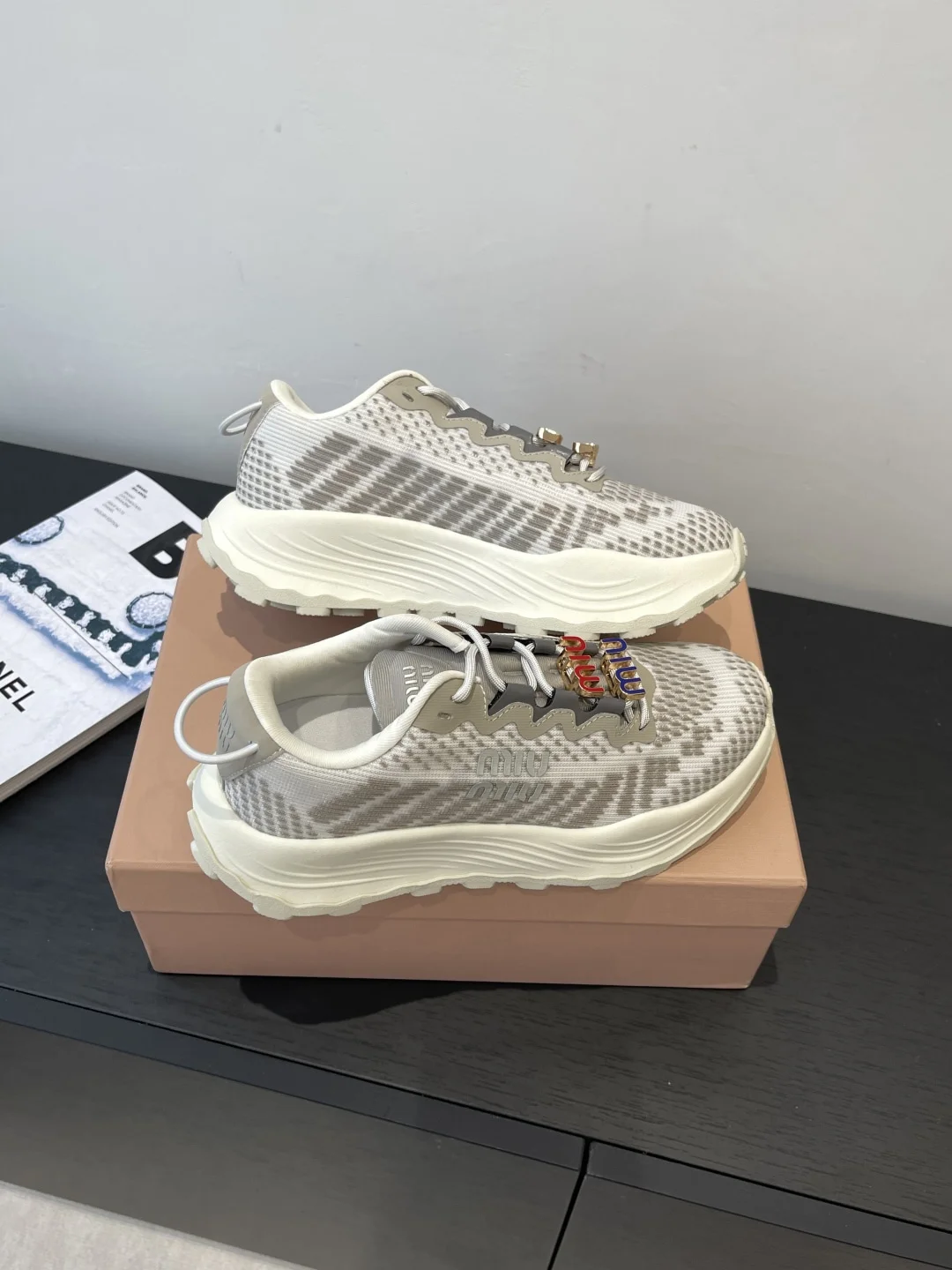 2025 최신 아메리칸 스니커즈 (2color) 상세