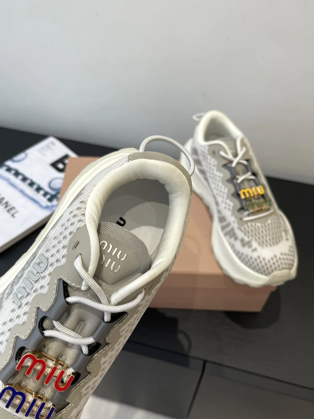 2025 최신 아메리칸 스니커즈 (2color) 상세