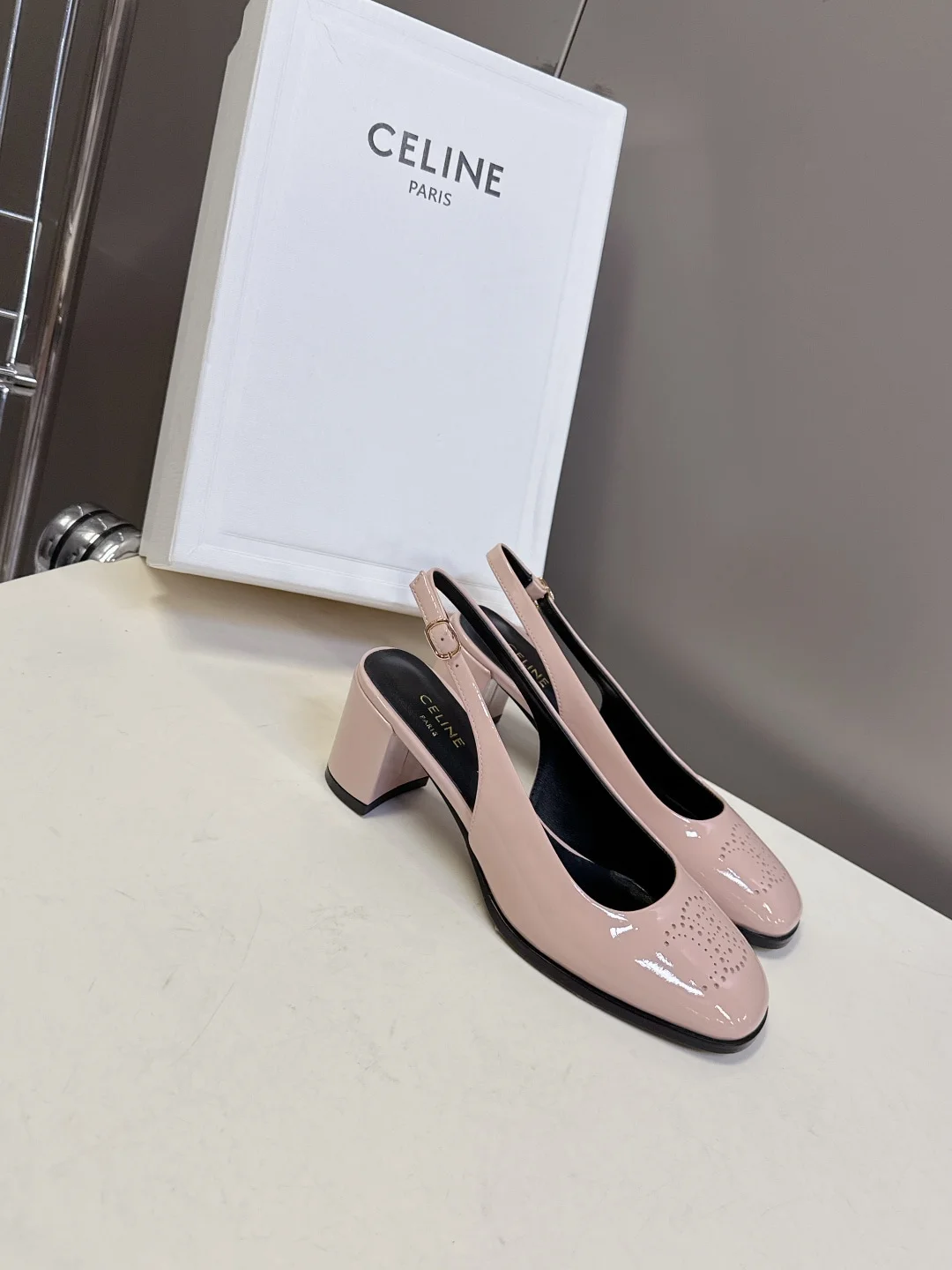 신상 오픈토 힐 상세