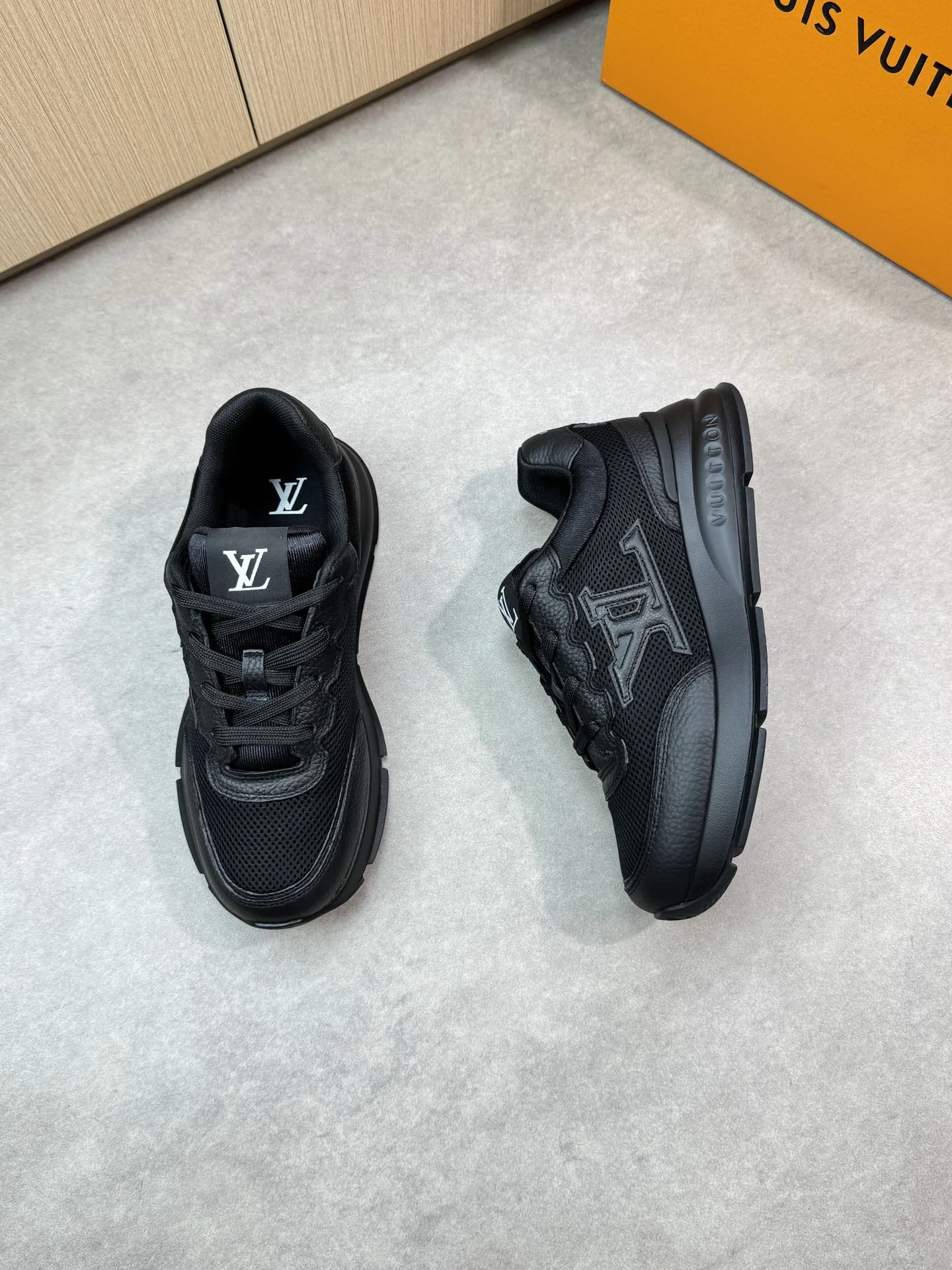 클래식 스니커즈 (2color) 상세