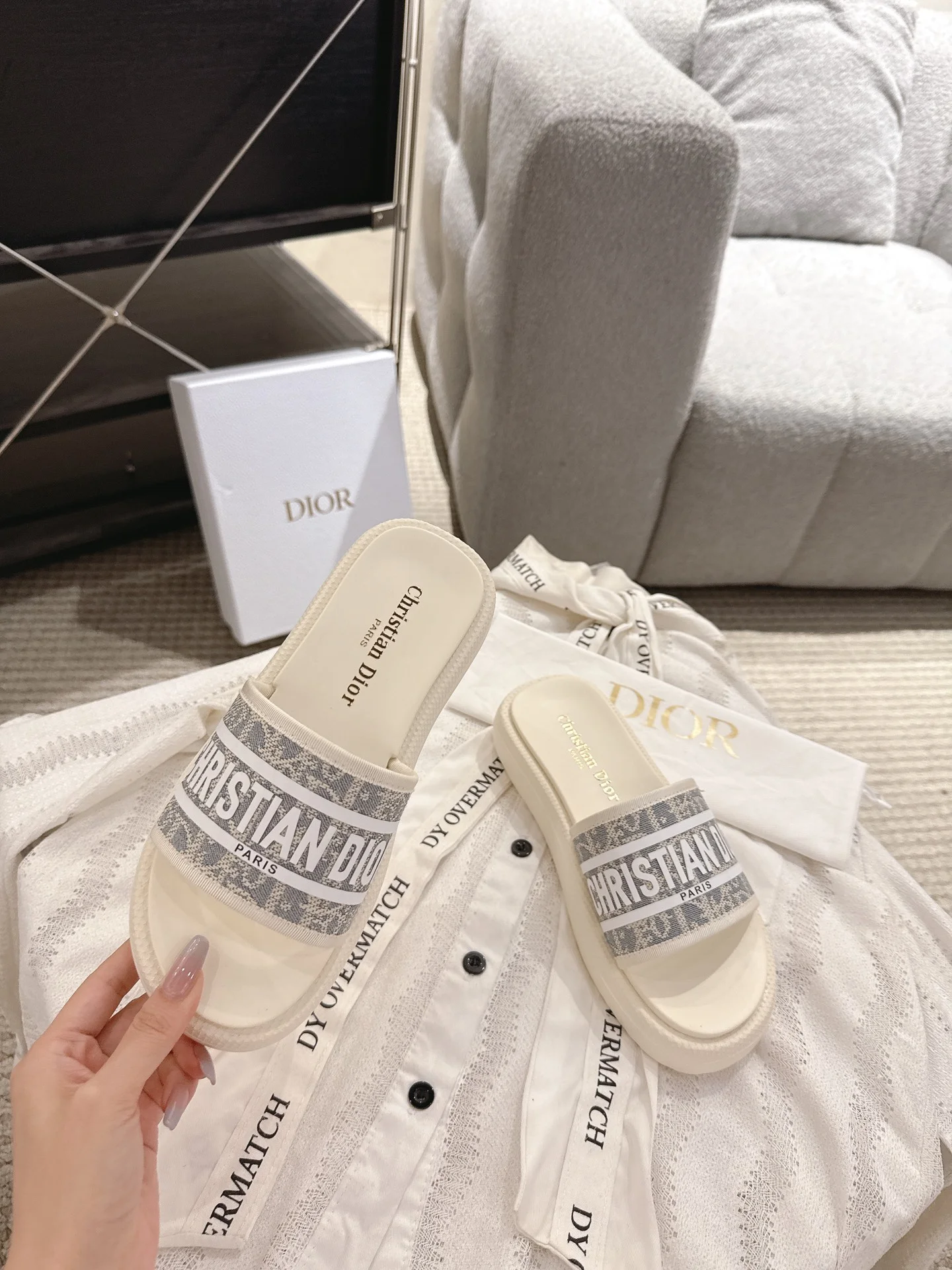 25SS 봄여름 신상 입체 레터링 슬리퍼 (3color) 상세