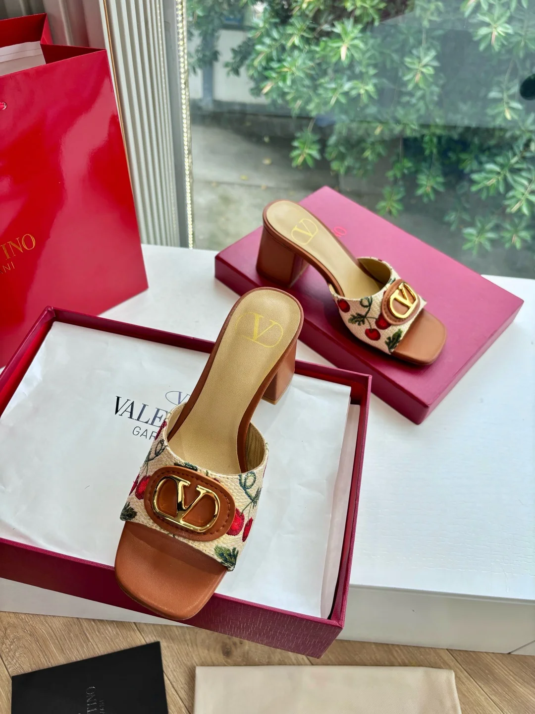 클래식 25 VLOGO 메탈릭 슬리퍼(3color) 상세