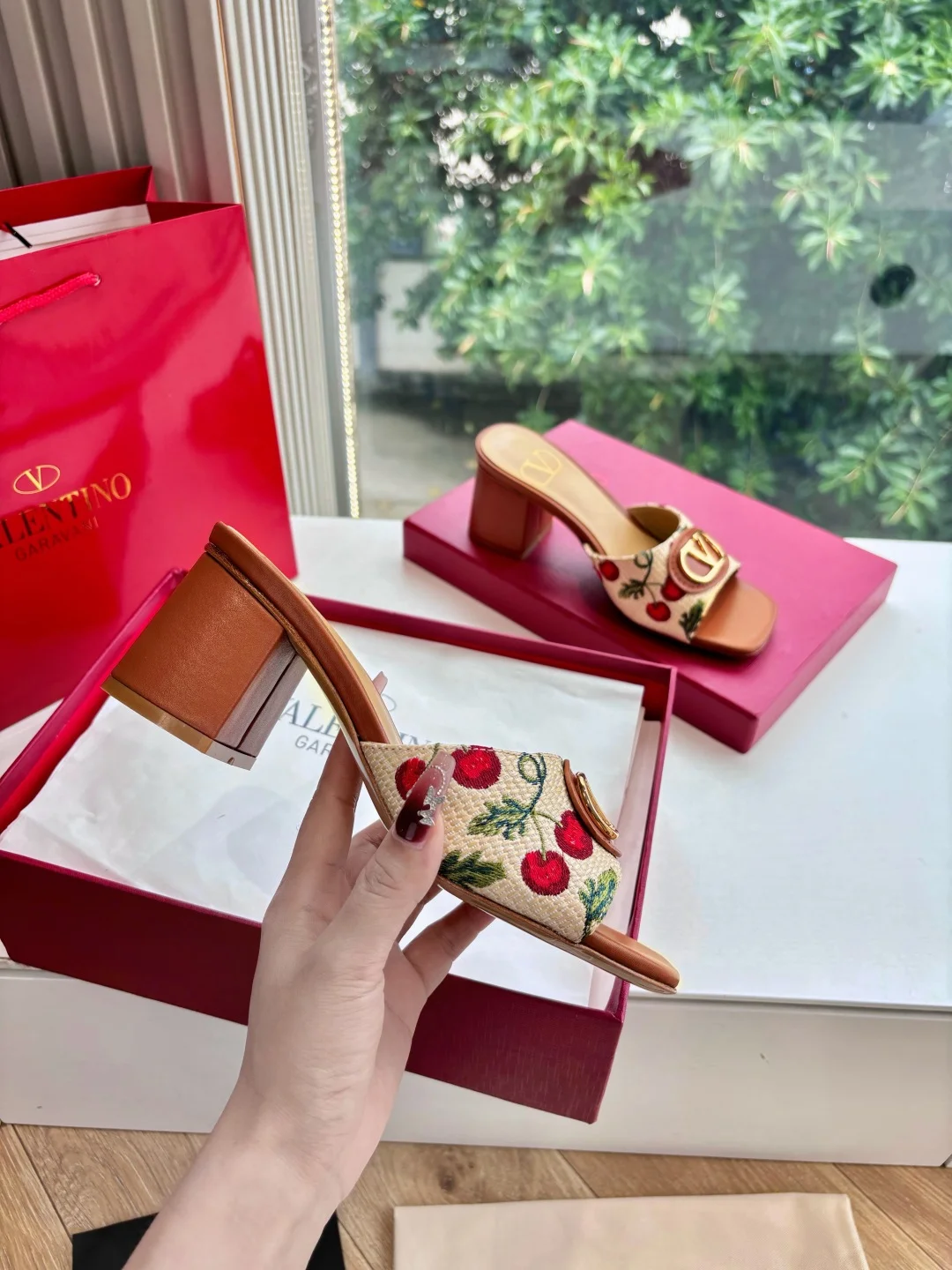 클래식 25 VLOGO 메탈릭 슬리퍼(3color) 상세