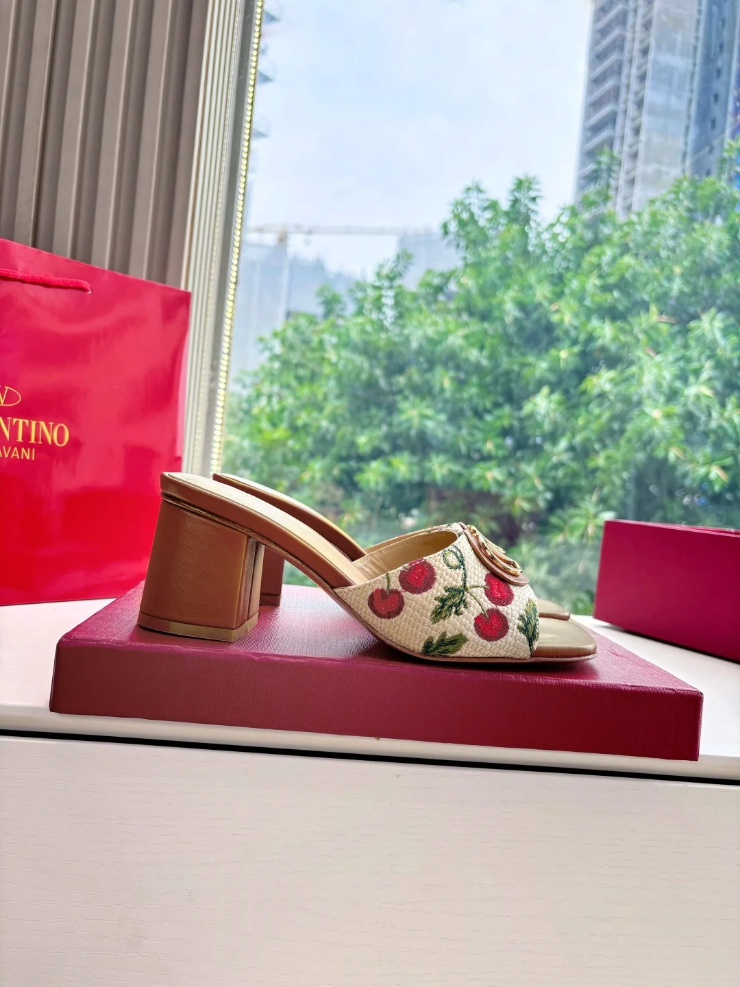 클래식 25 VLOGO 메탈릭 슬리퍼(3color) 상세