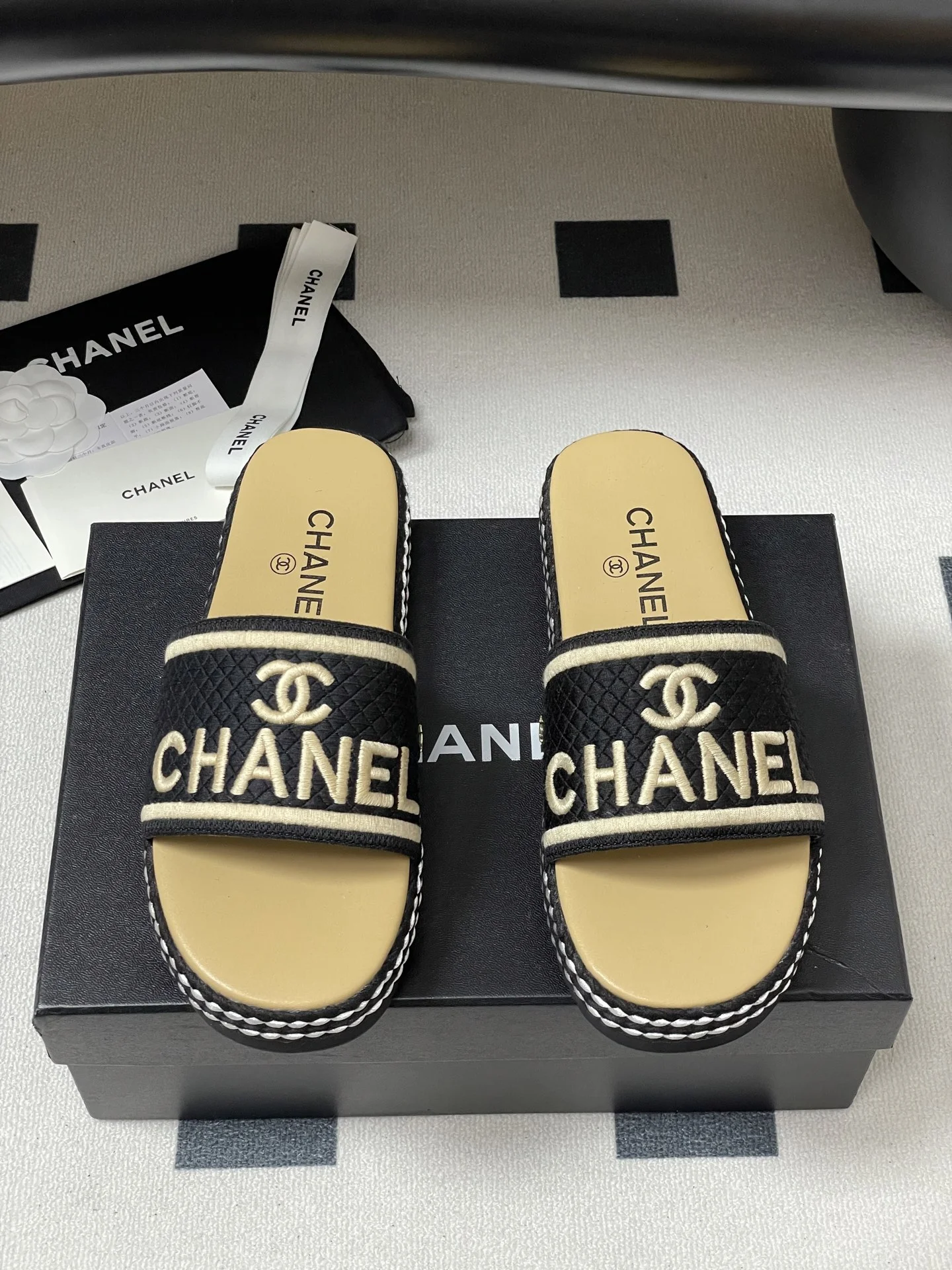 꼬임 더블C 레터링 일자 슬리퍼(3color) 상세