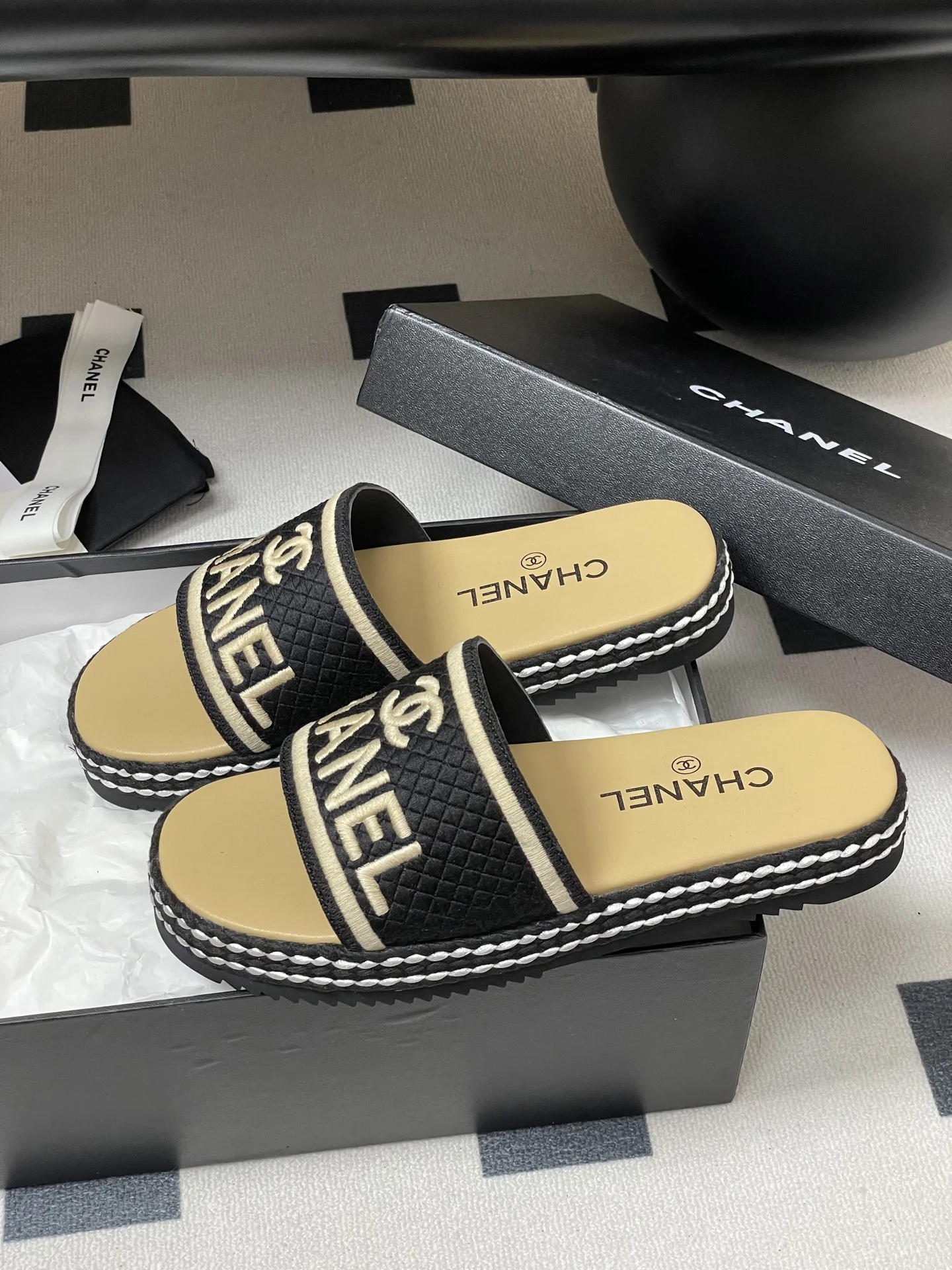 꼬임 더블C 레터링 일자 슬리퍼(3color) 상세