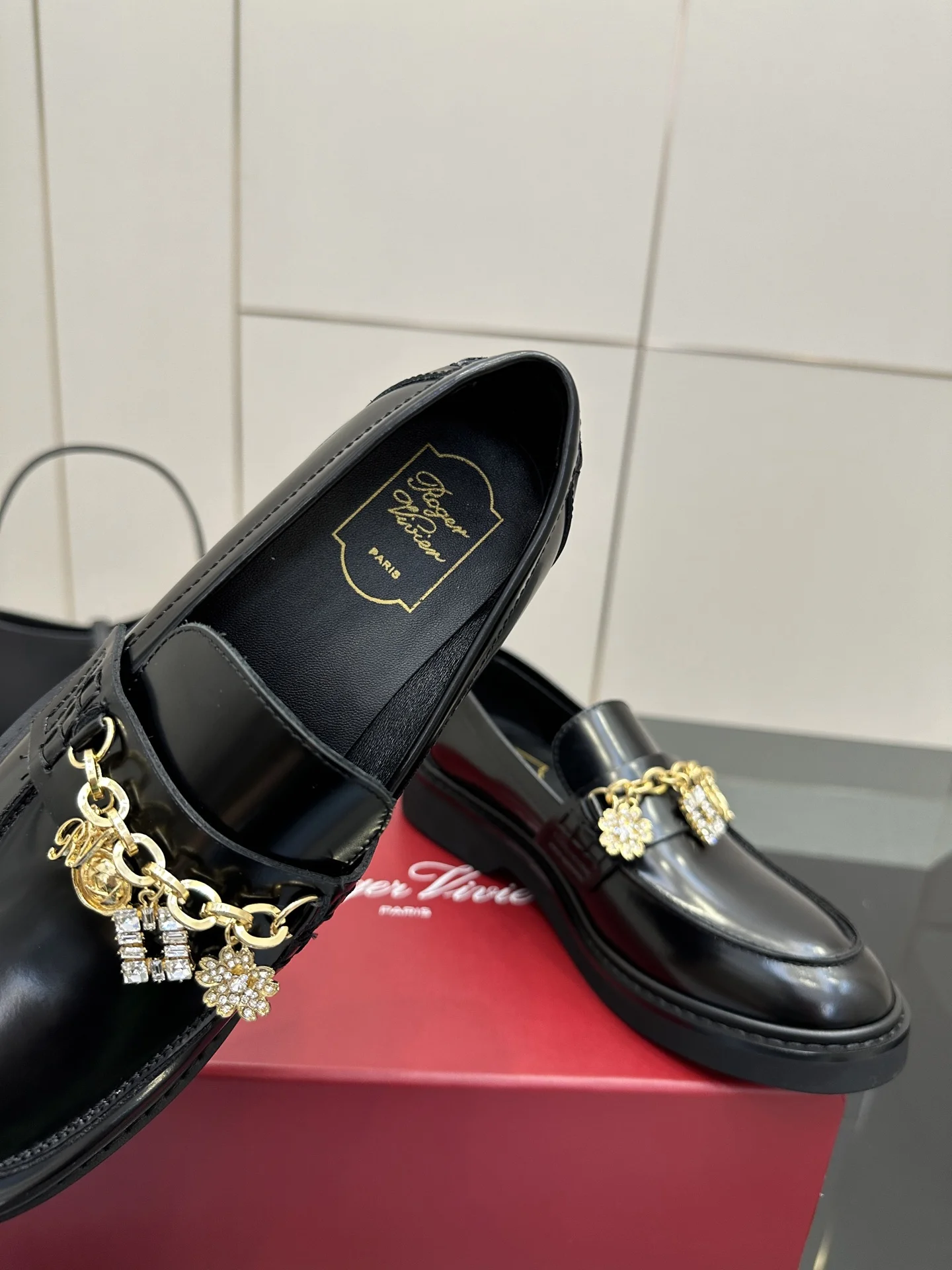 25ss 신상 큐빅 체인 로퍼 (3color) 상세