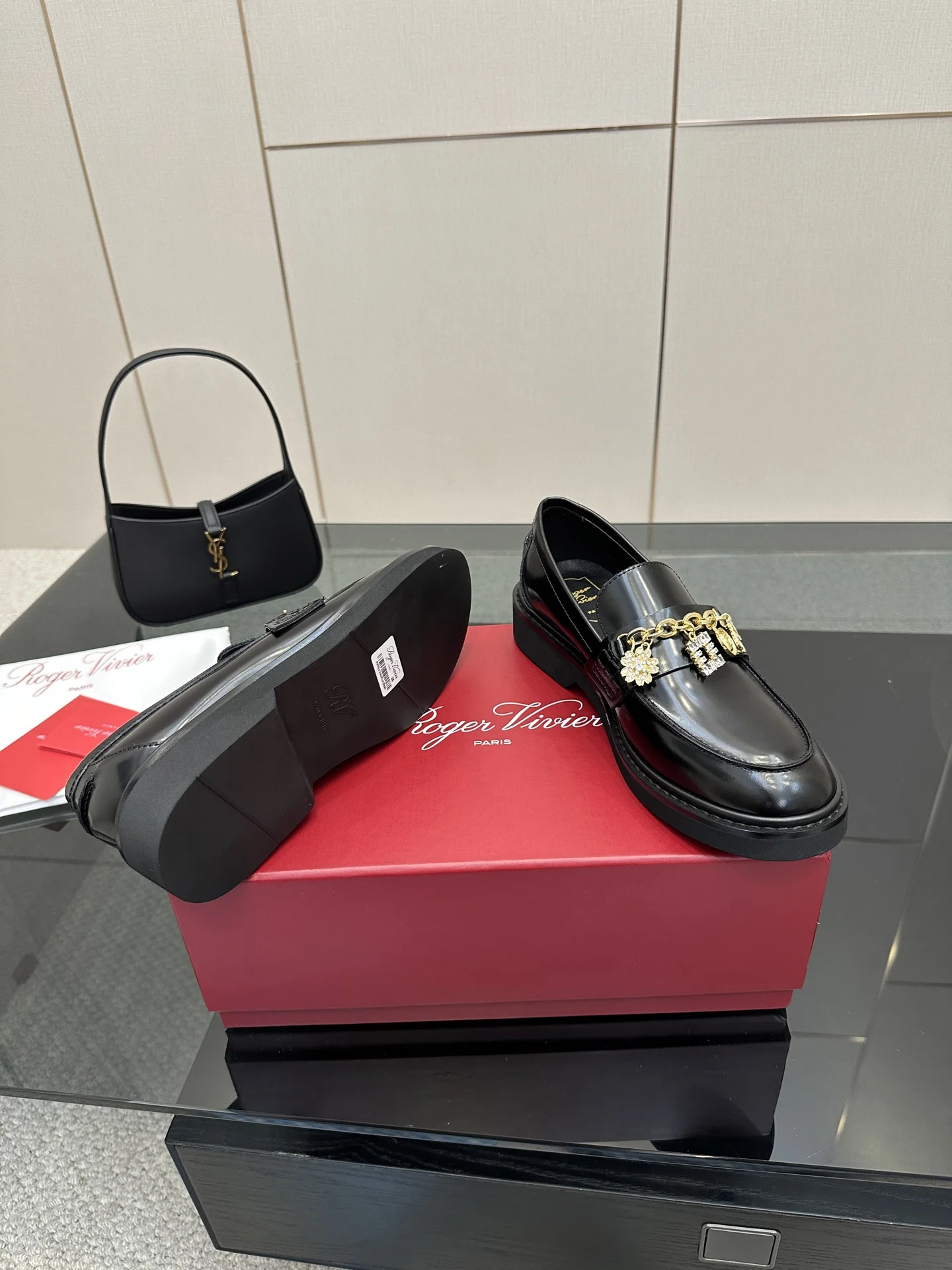 25ss 신상 큐빅 체인 로퍼 (3color) 상세