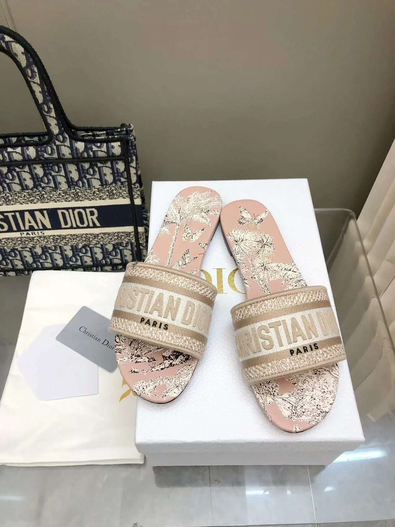 25 봄여름 신상 올오버 자수 슬리퍼 (4color) 상세