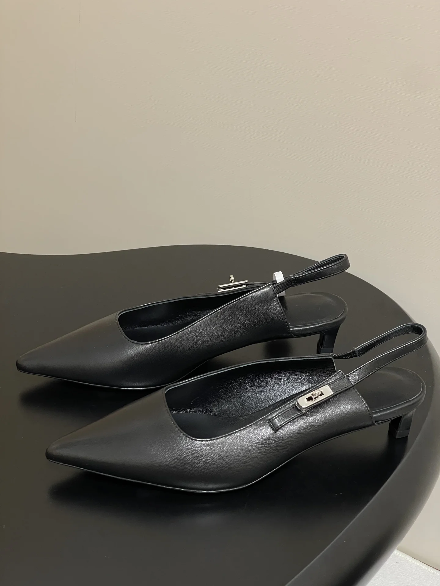 25s봄여름 신상 버클힐 샌들(2color) 상세