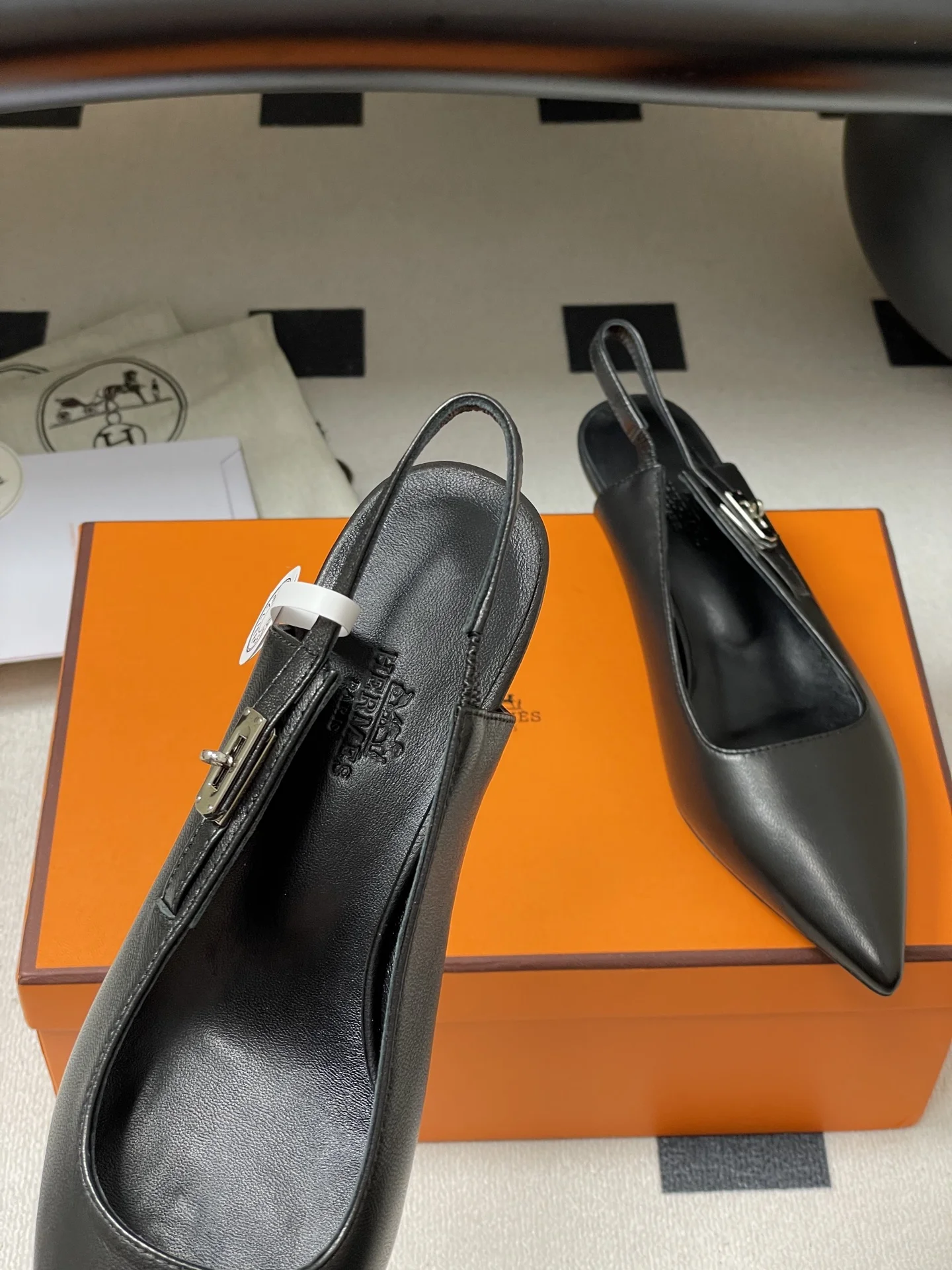 25s봄여름 신상 버클힐 샌들(2color) 상세