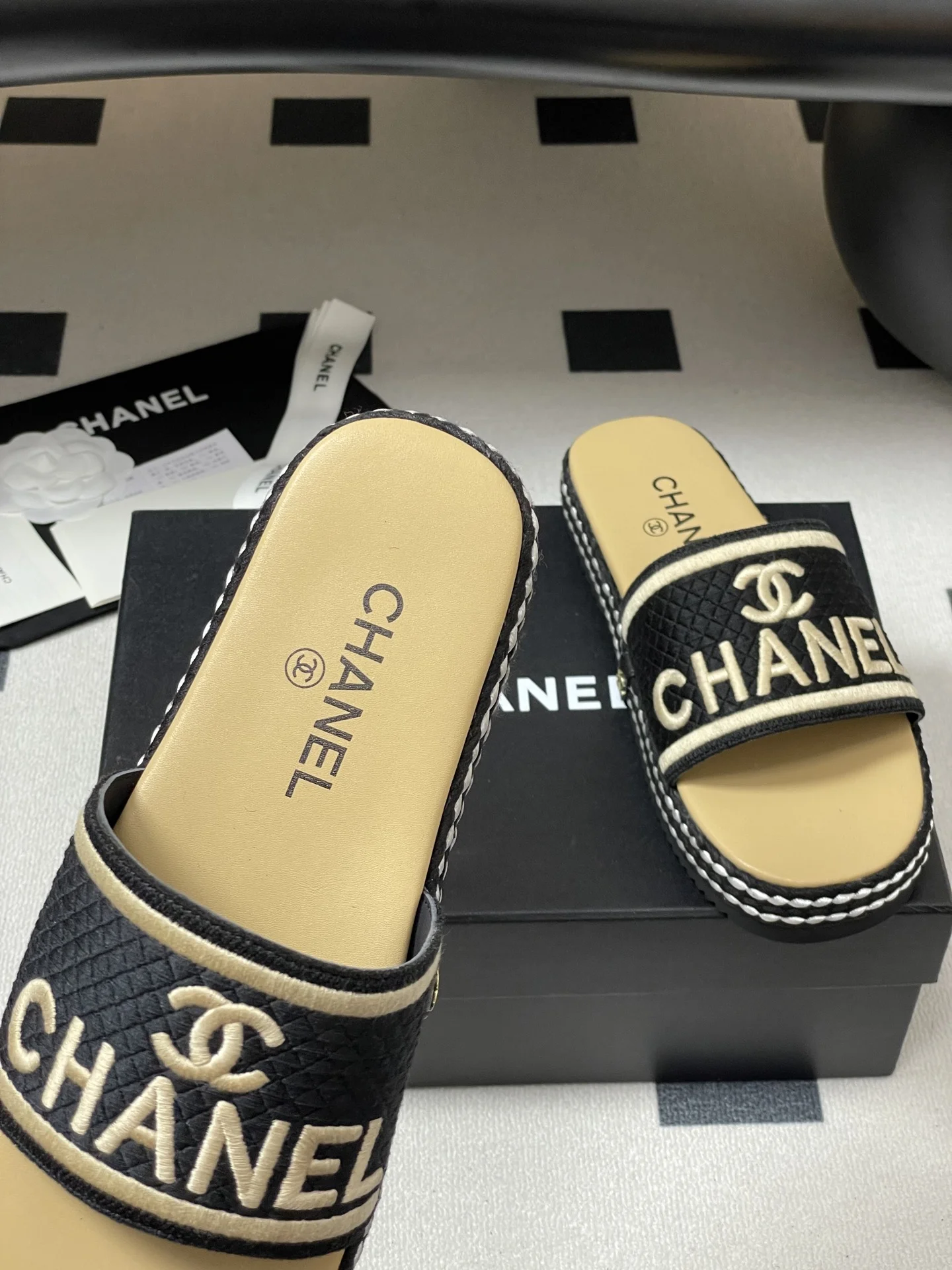 꼬임 더블C 레터링 일자 슬리퍼(3color) 상세