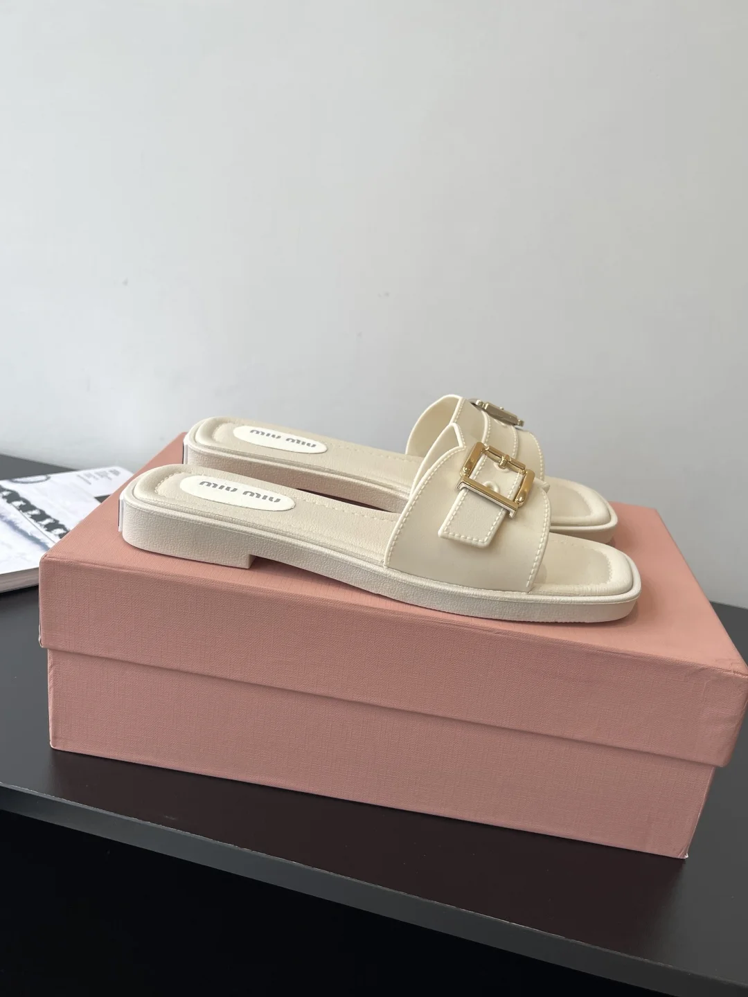 25ss 신상 플랫 슬리퍼 (2color) 상세