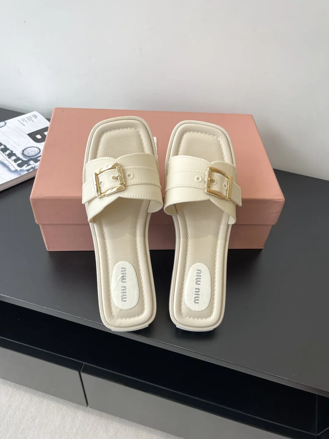 25ss 신상 플랫 슬리퍼 (2color) 상세