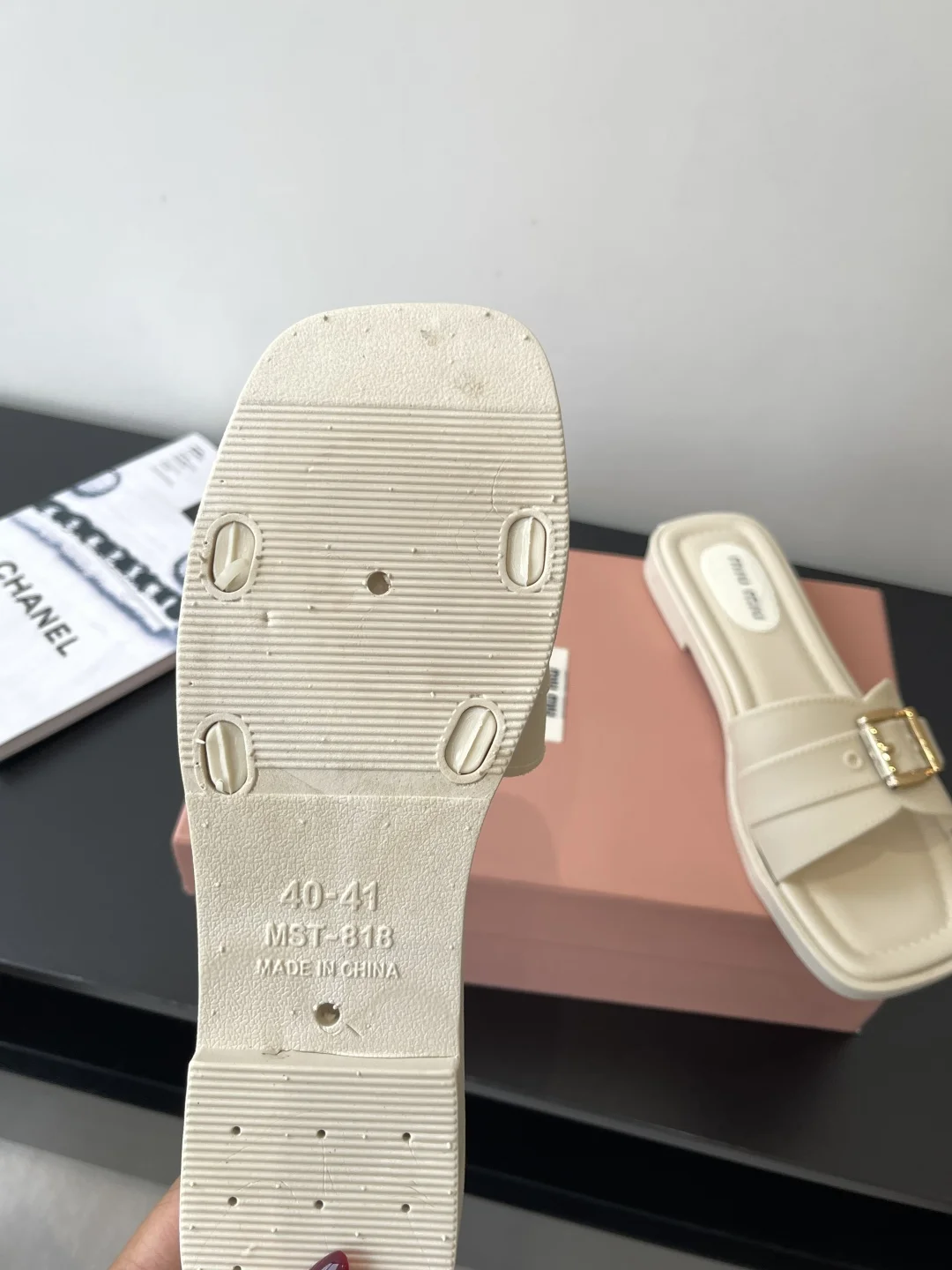 25ss 신상 플랫 슬리퍼 (2color) 상세