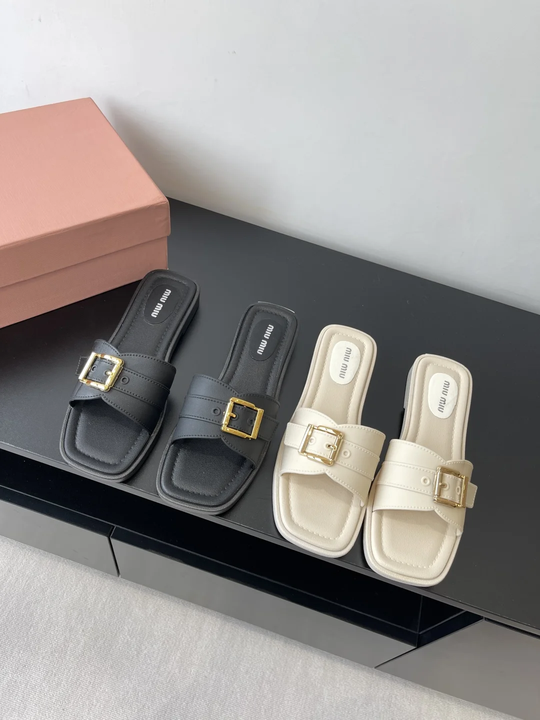 25ss 신상 플랫 슬리퍼 (2color)