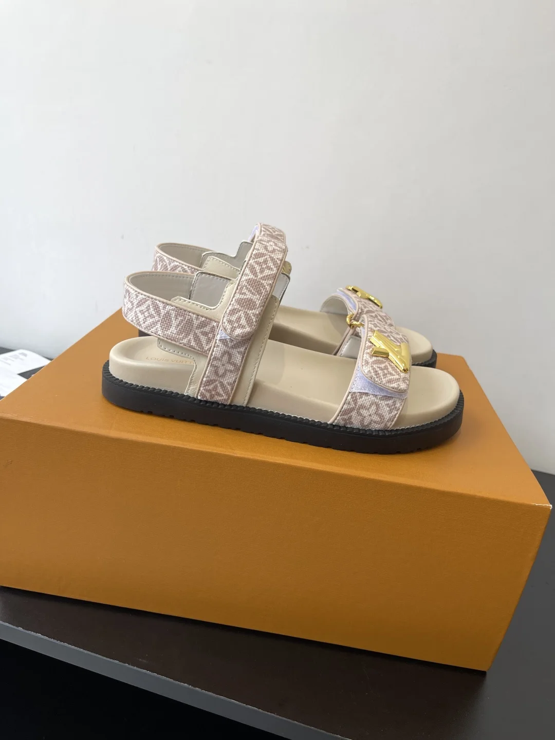 신상 캐쥬얼 비치 샌들 (2color) 상세