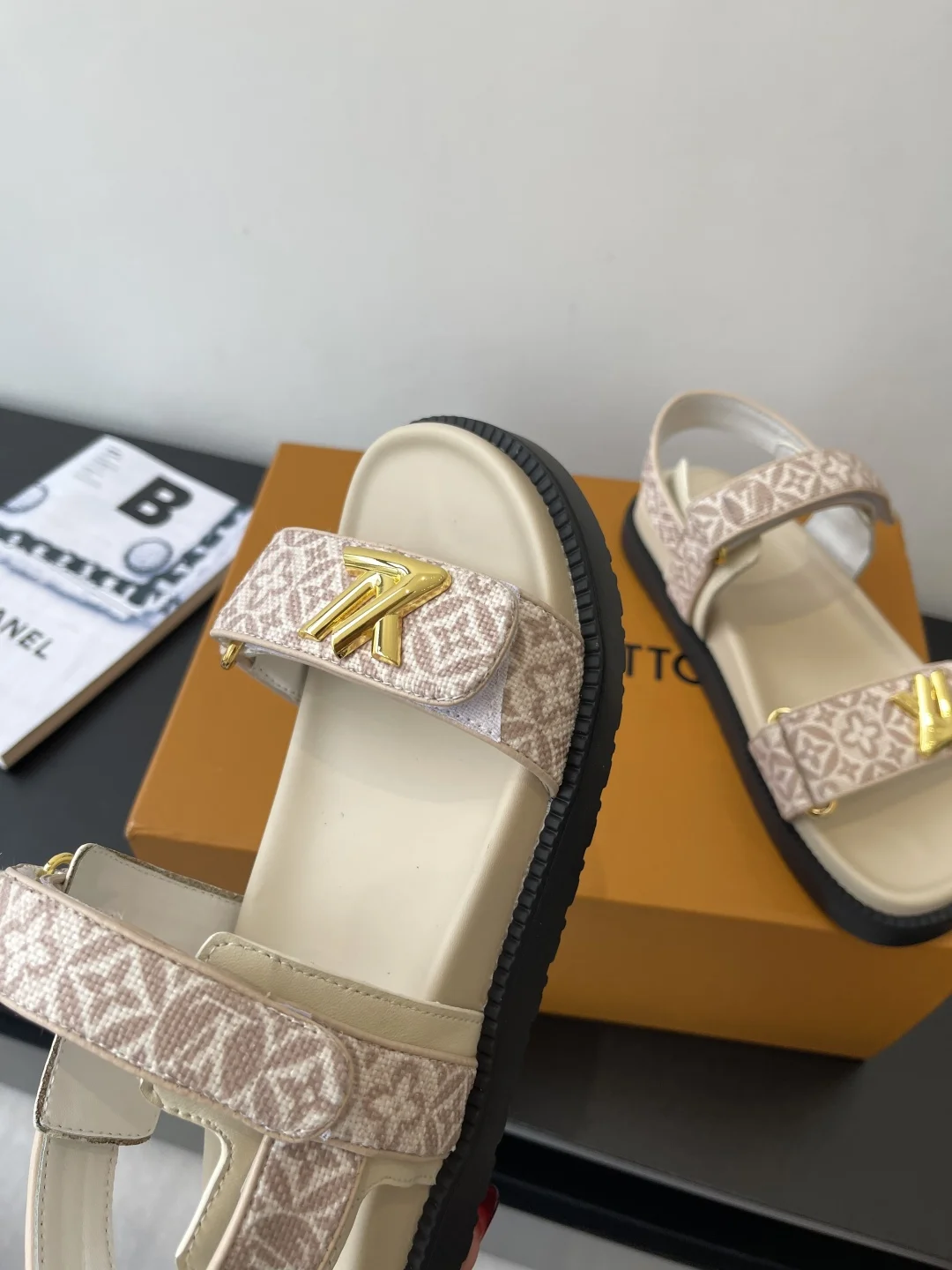 신상 캐쥬얼 비치 샌들 (2color) 상세