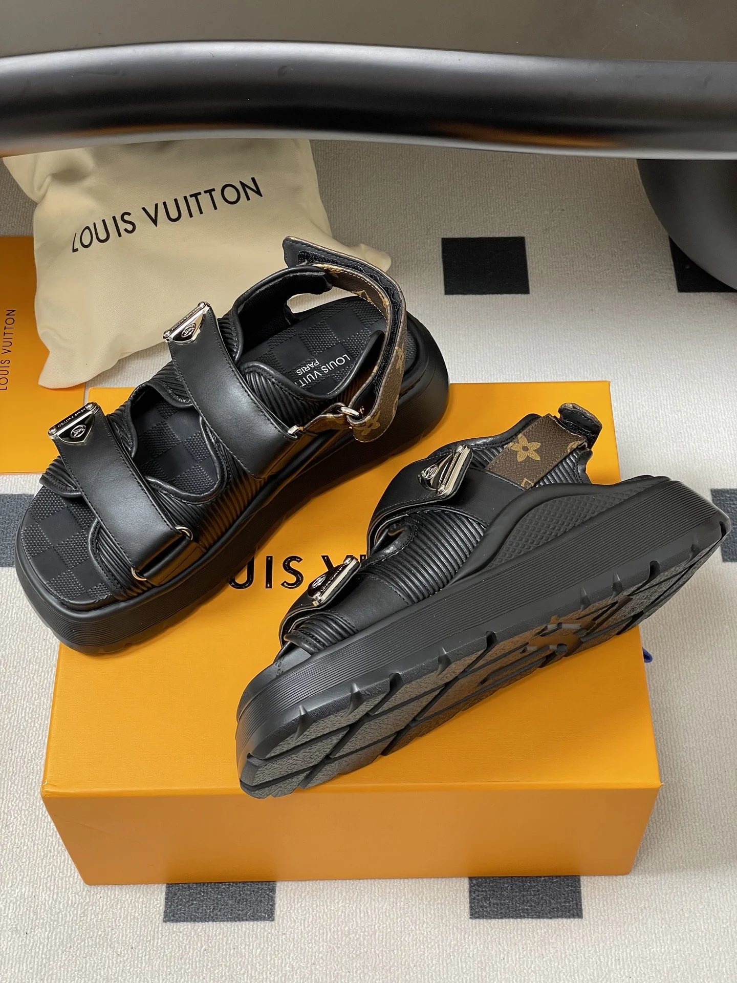 컴포트 벨크로 통굽 샌들(2color) 상세