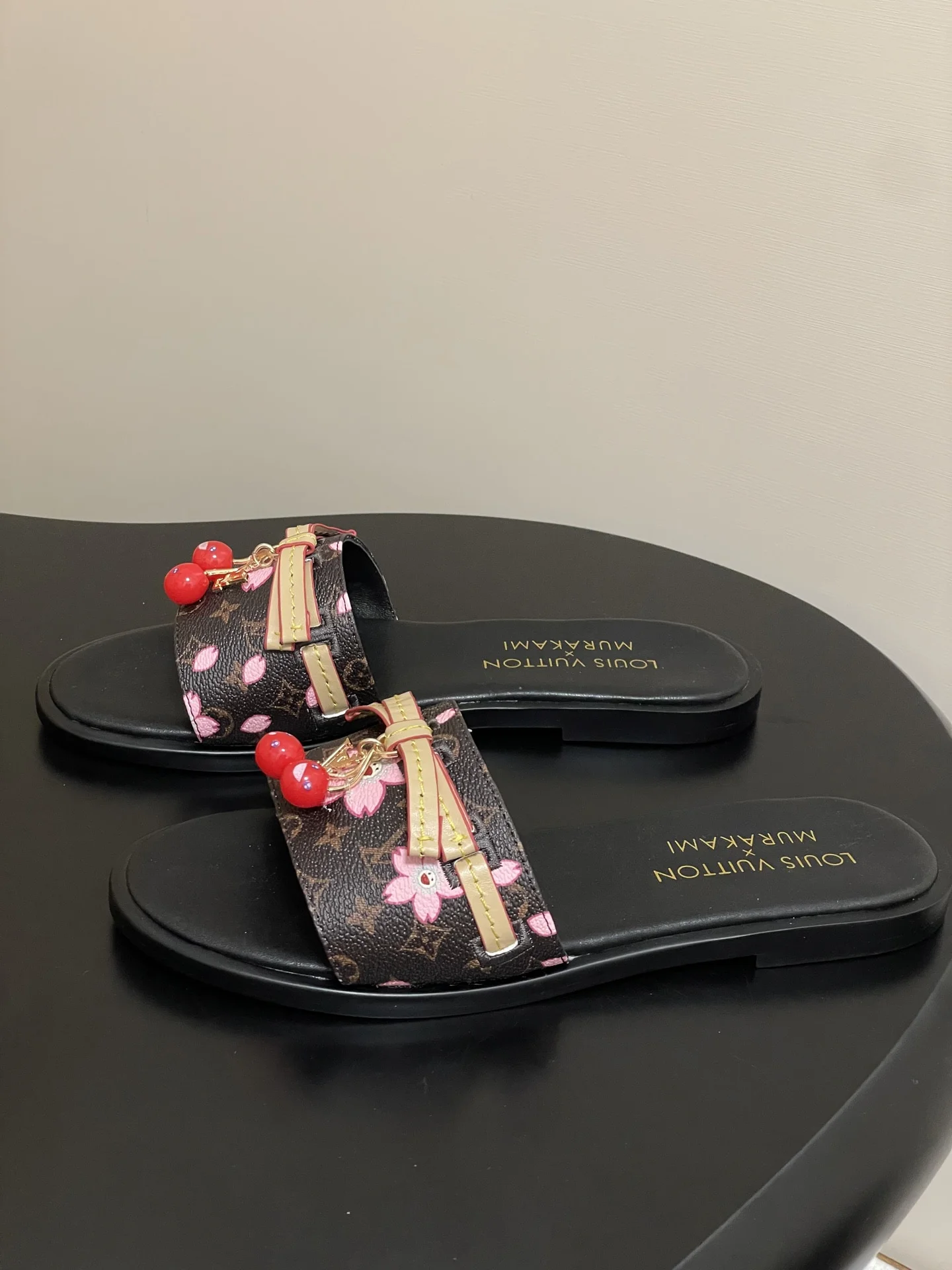 25ss 신상 × 무라카미체리 클래식 슬리퍼 (3color) 상세