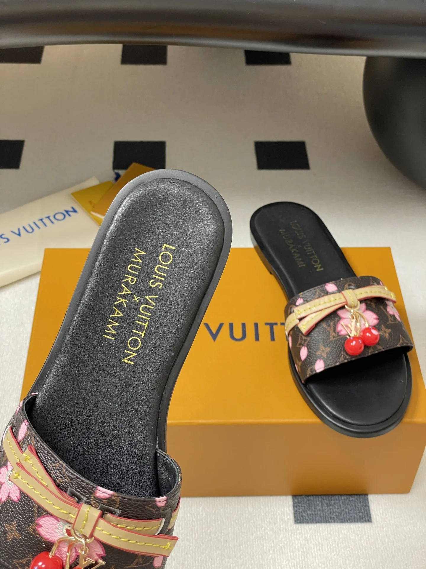 25ss 신상 × 무라카미체리 클래식 슬리퍼 (3color) 상세