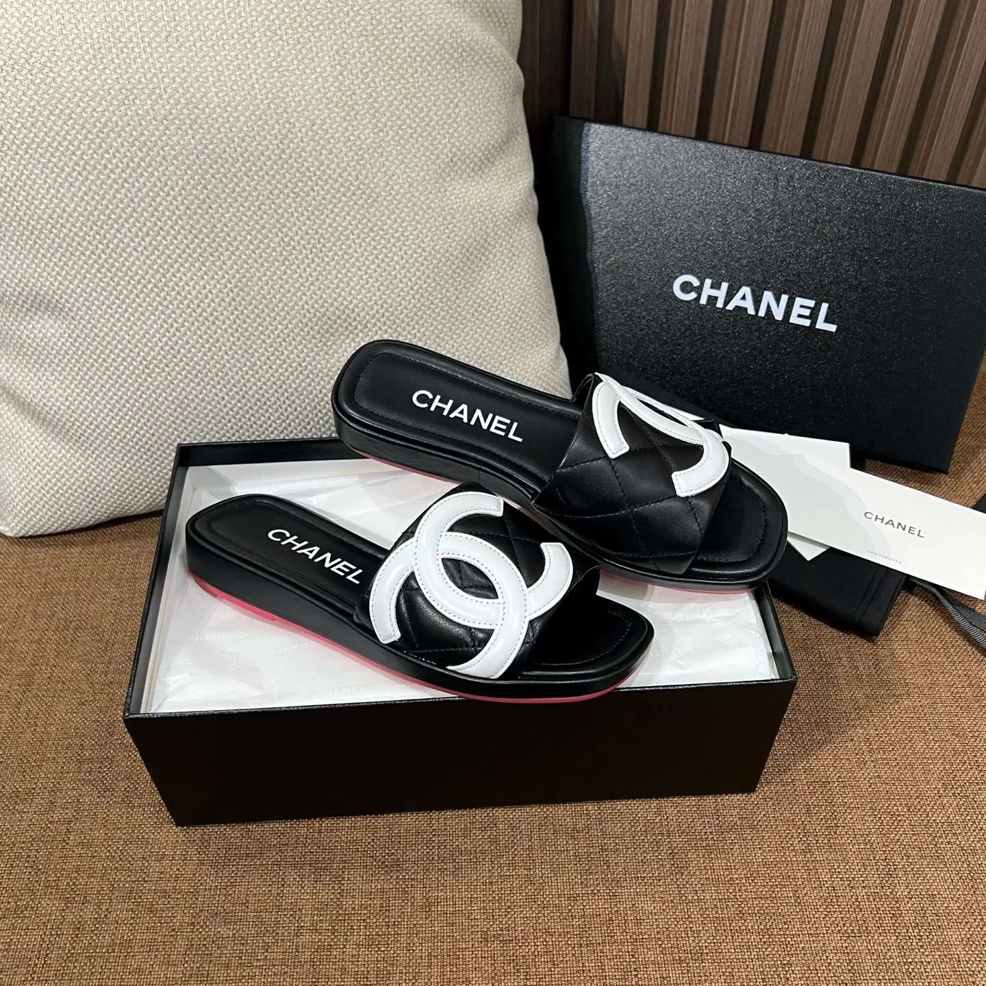 25 여름 신상 더블 c 슬리퍼 (2color) 상세