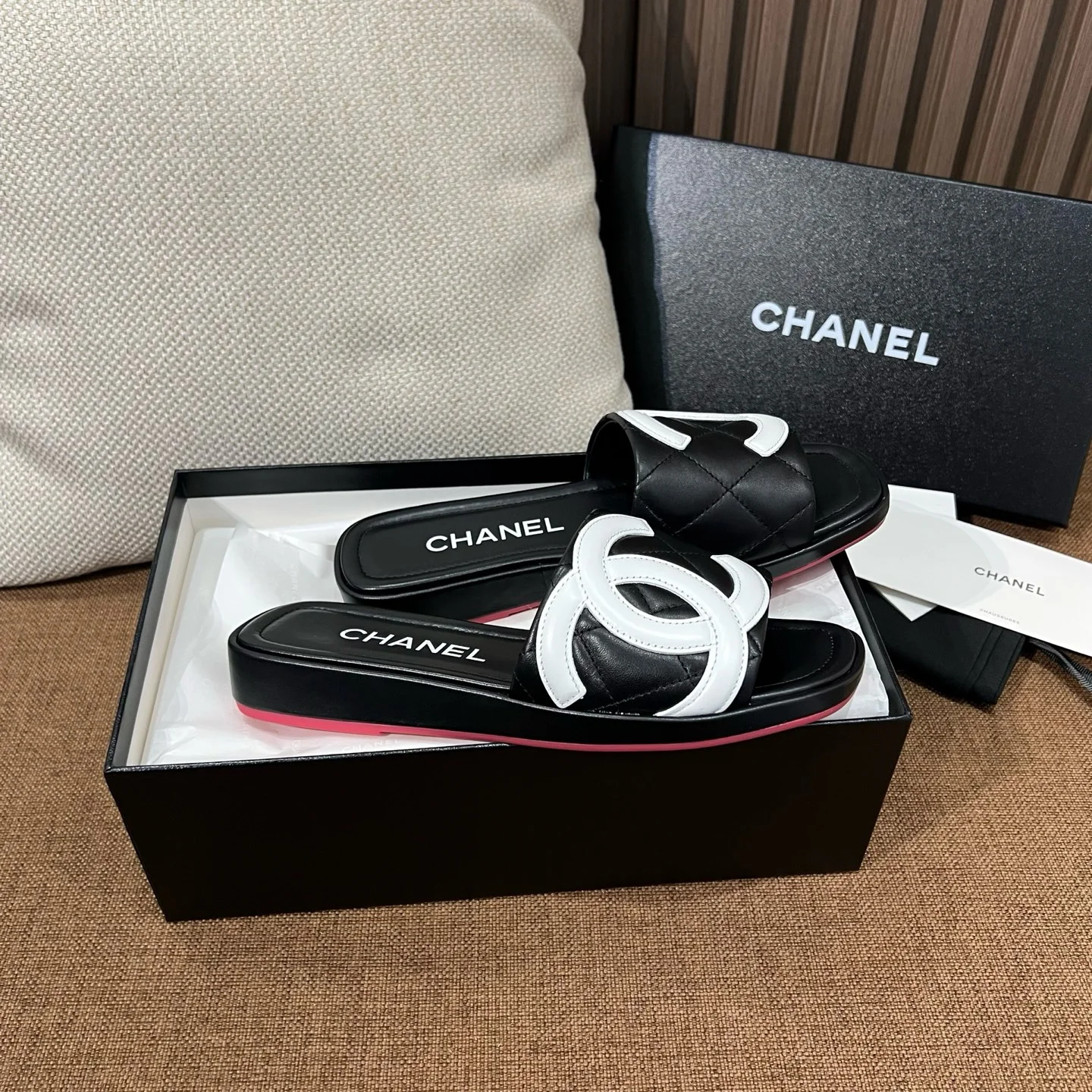 25 여름 신상 더블 c 슬리퍼 (2color) 상세