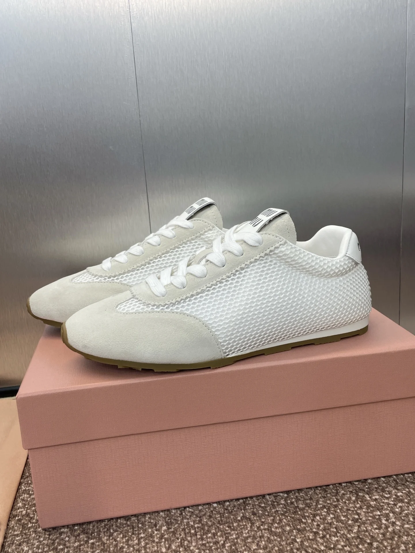 25 봄여름 신상 러닝화 (3color) 상세