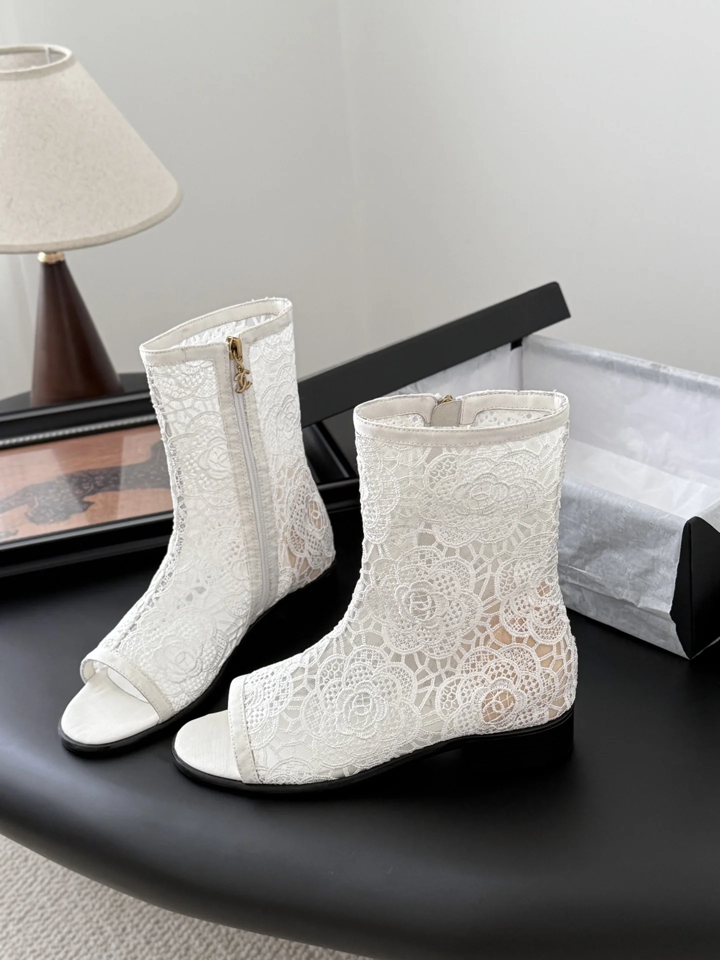 25K 추동 신상 망사자수 앵클부츠(2color) 상세