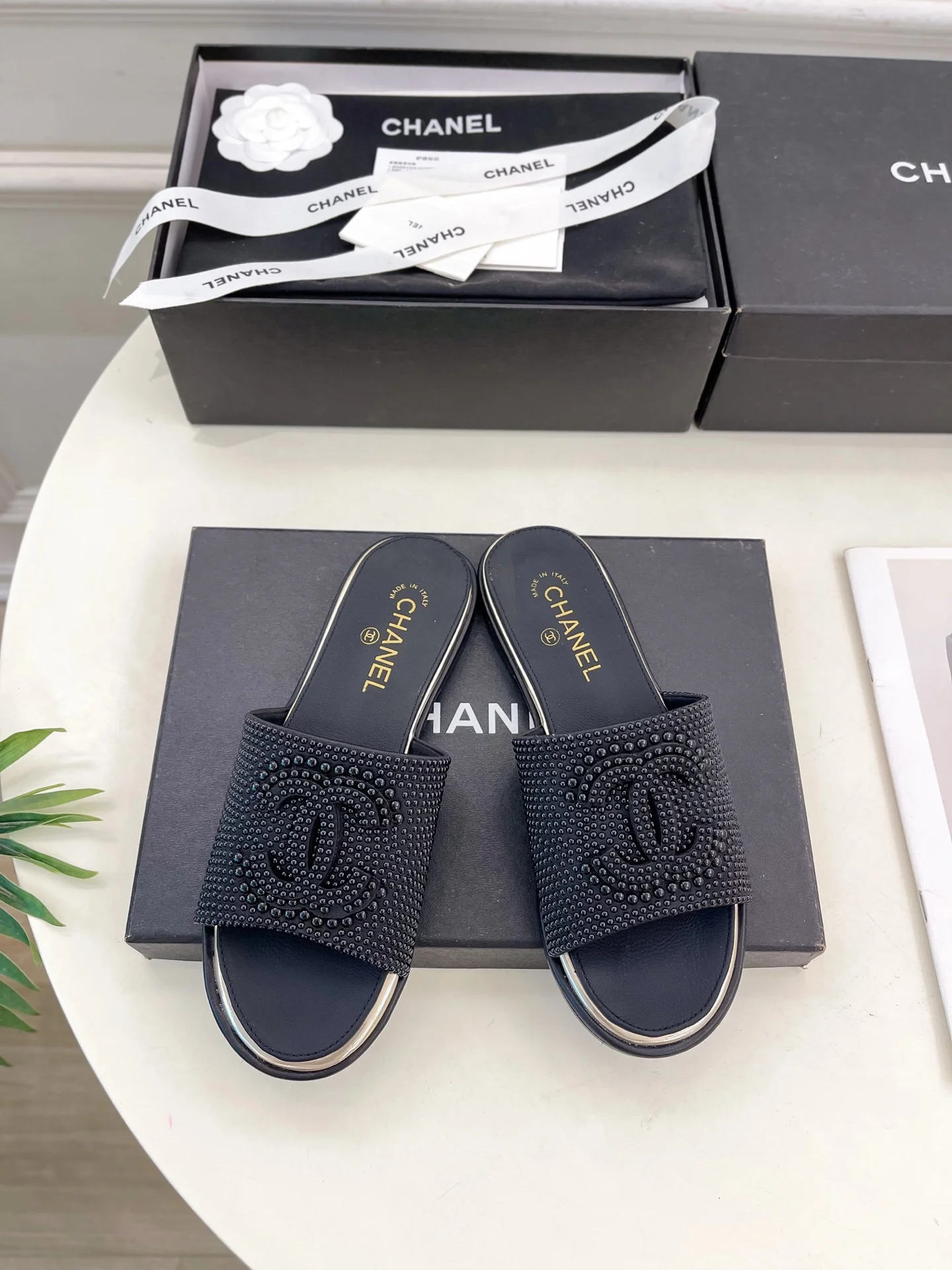 25 춘하 신상 진주 더블 C 플랫 슬리퍼 (2color) 상세