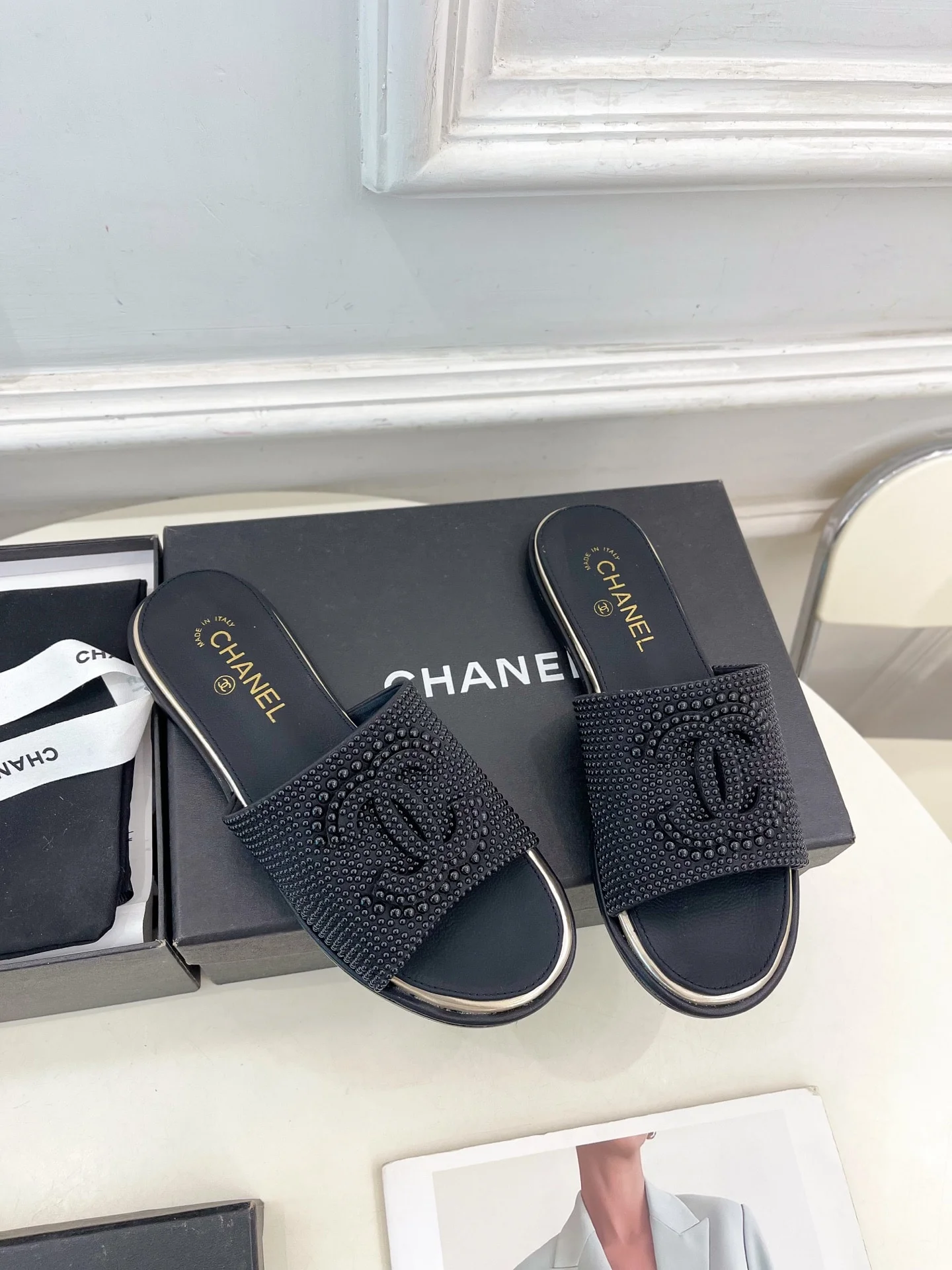 25 춘하 신상 진주 더블 C 플랫 슬리퍼 (2color) 상세