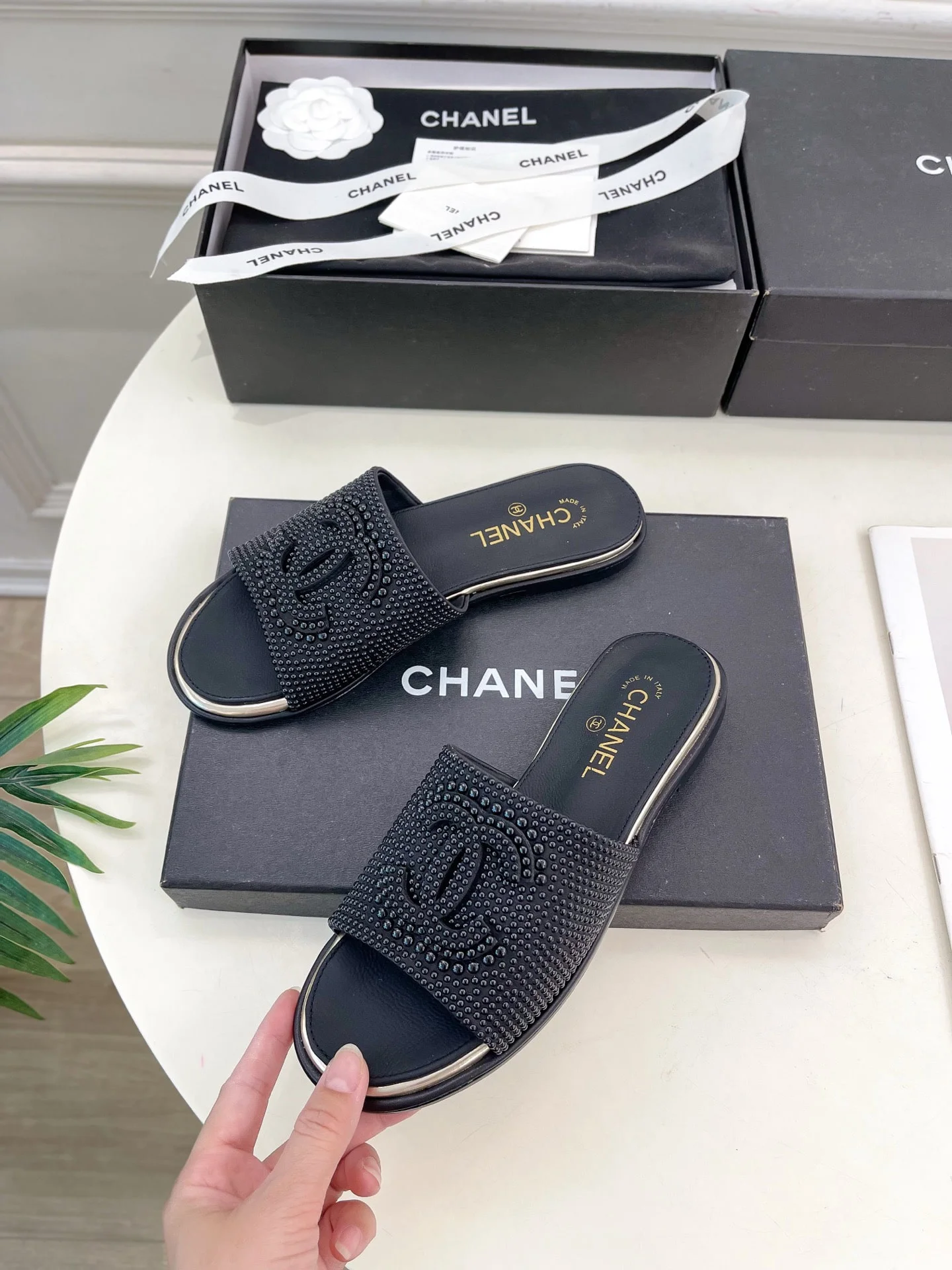 25 춘하 신상 진주 더블 C 플랫 슬리퍼 (2color) 상세