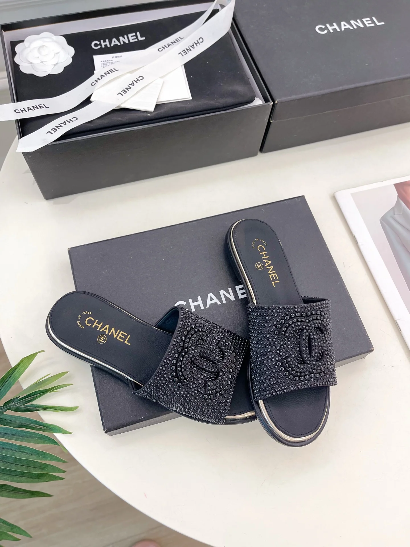 25 춘하 신상 진주 더블 C 플랫 슬리퍼 (2color) 상세