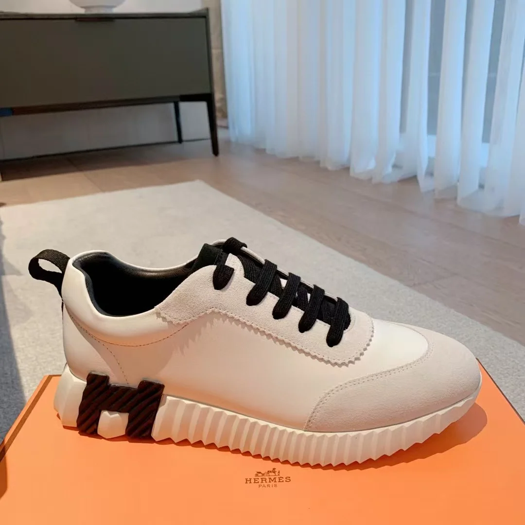 바운싱 스니커즈 상세