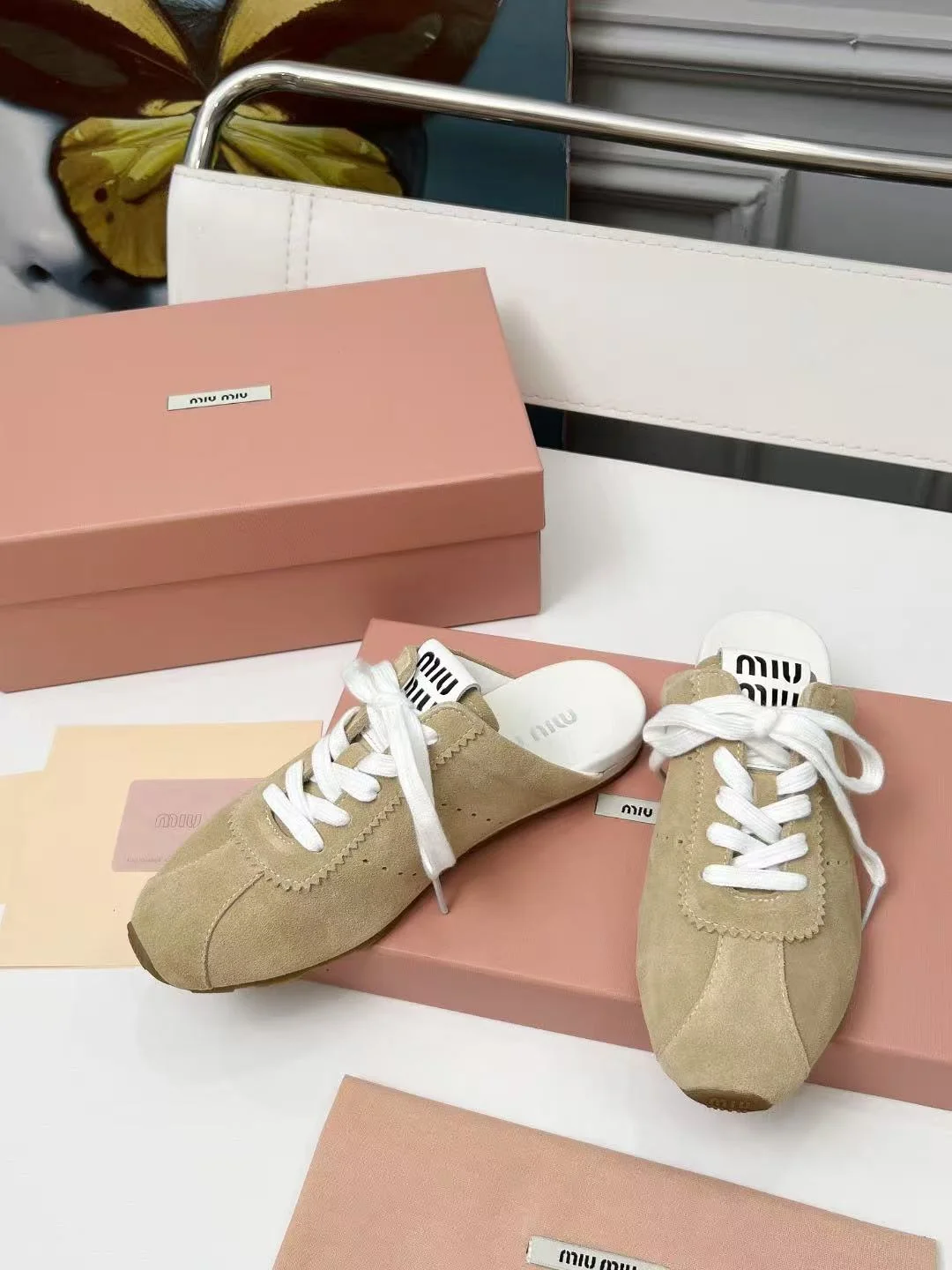 스니커즈 뮬 상세