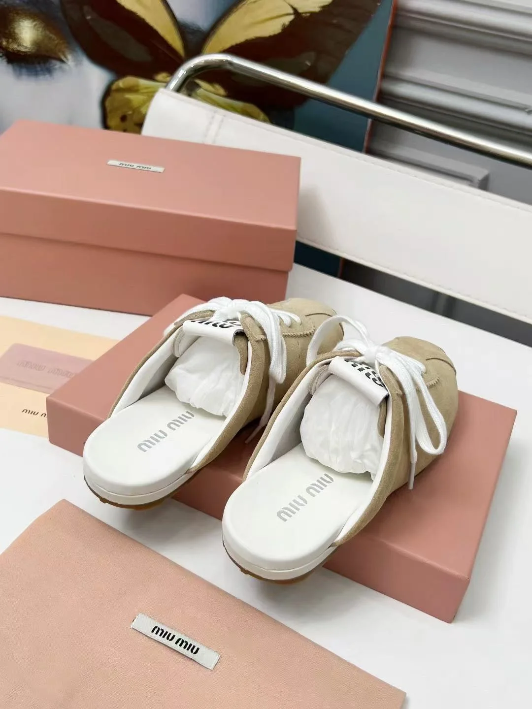 스니커즈 뮬 상세