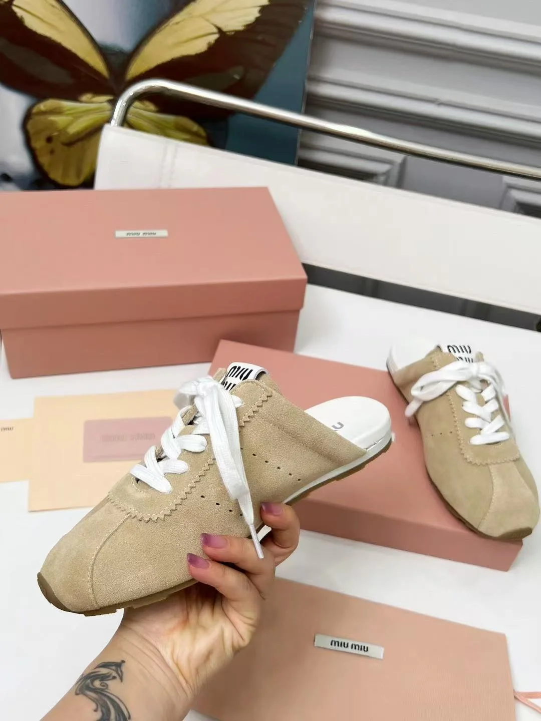 스니커즈 뮬 상세